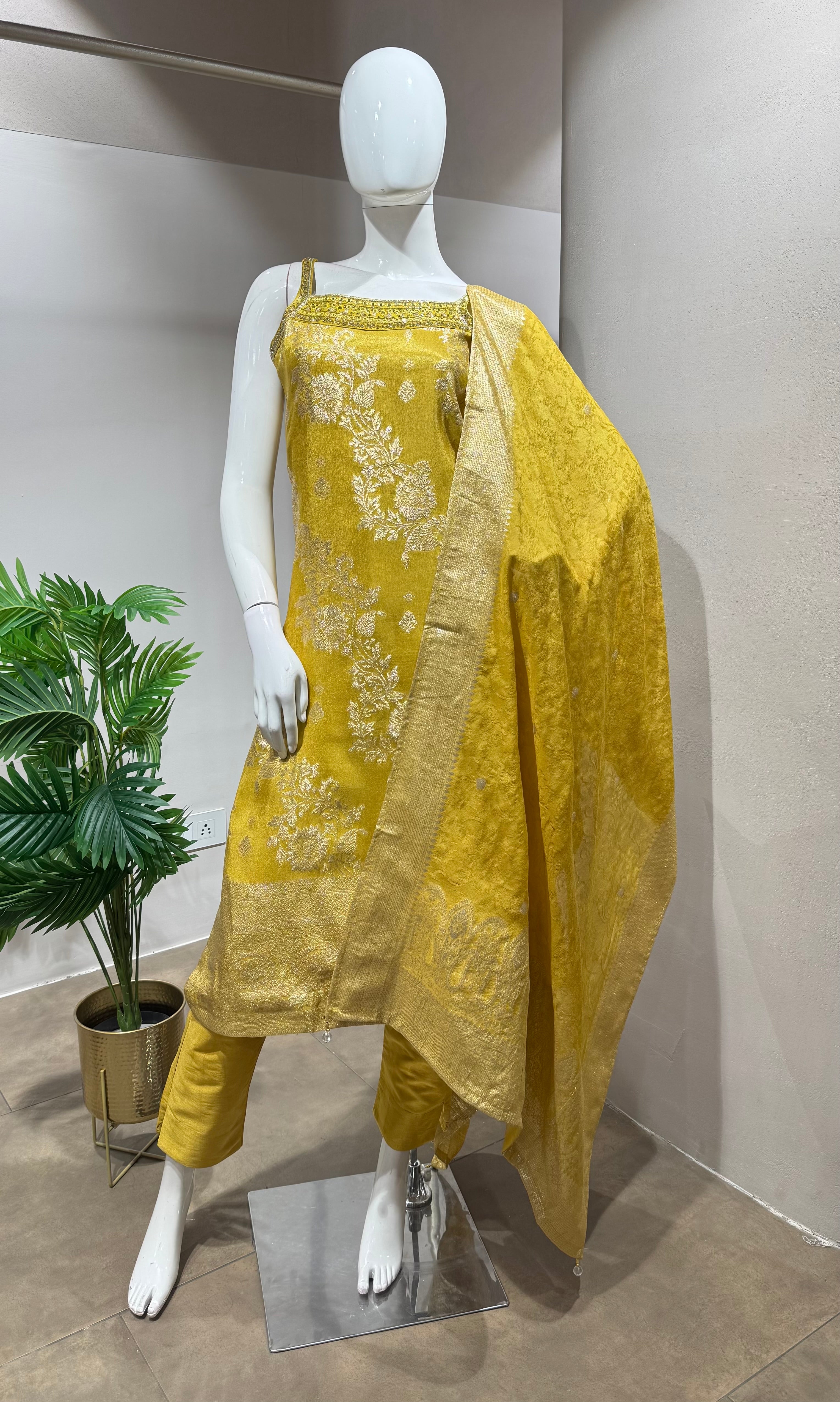 YELLOW GOLDEN FLORAL EMBROIDERED KURTA SET