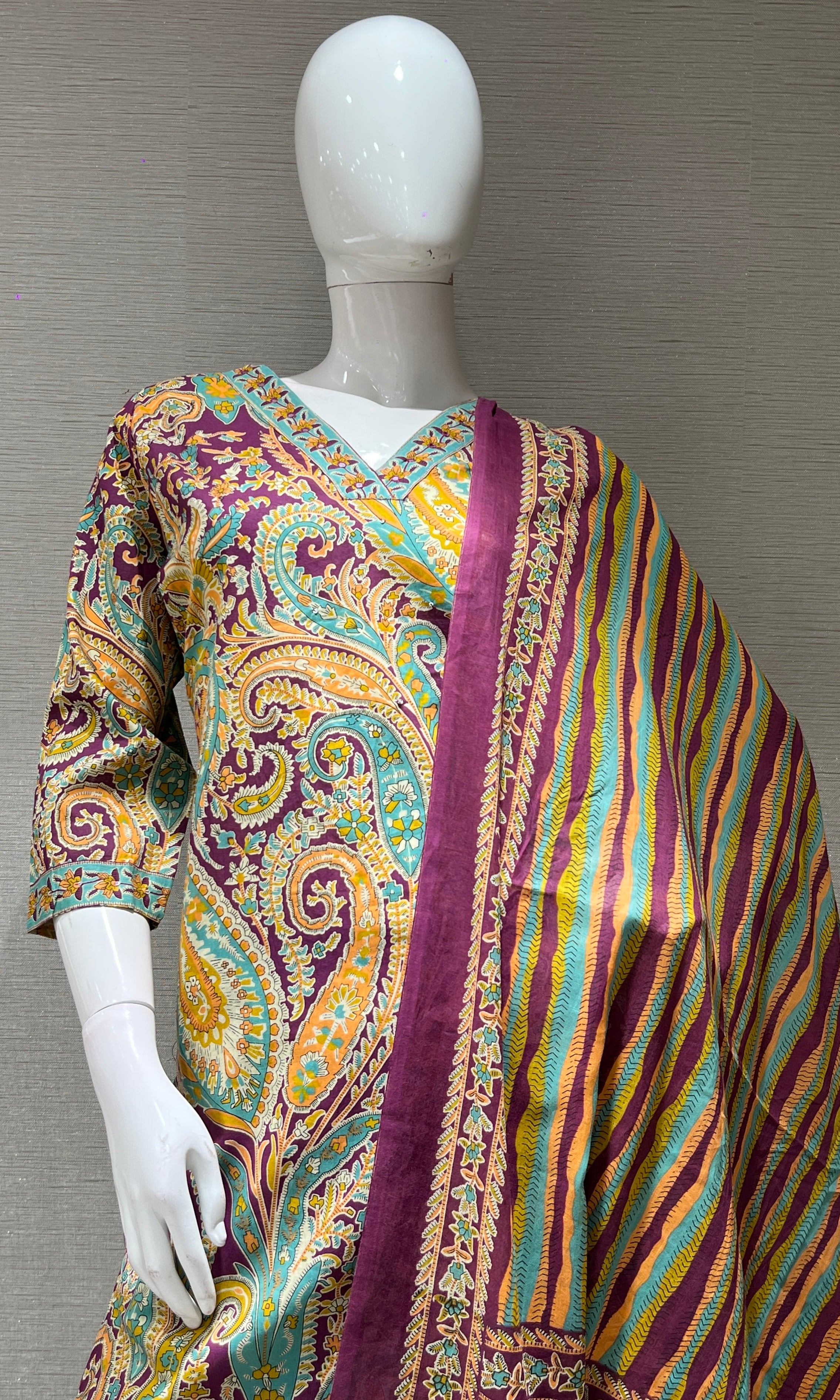 Violet kurta set WITH STRIPED DUPATTA