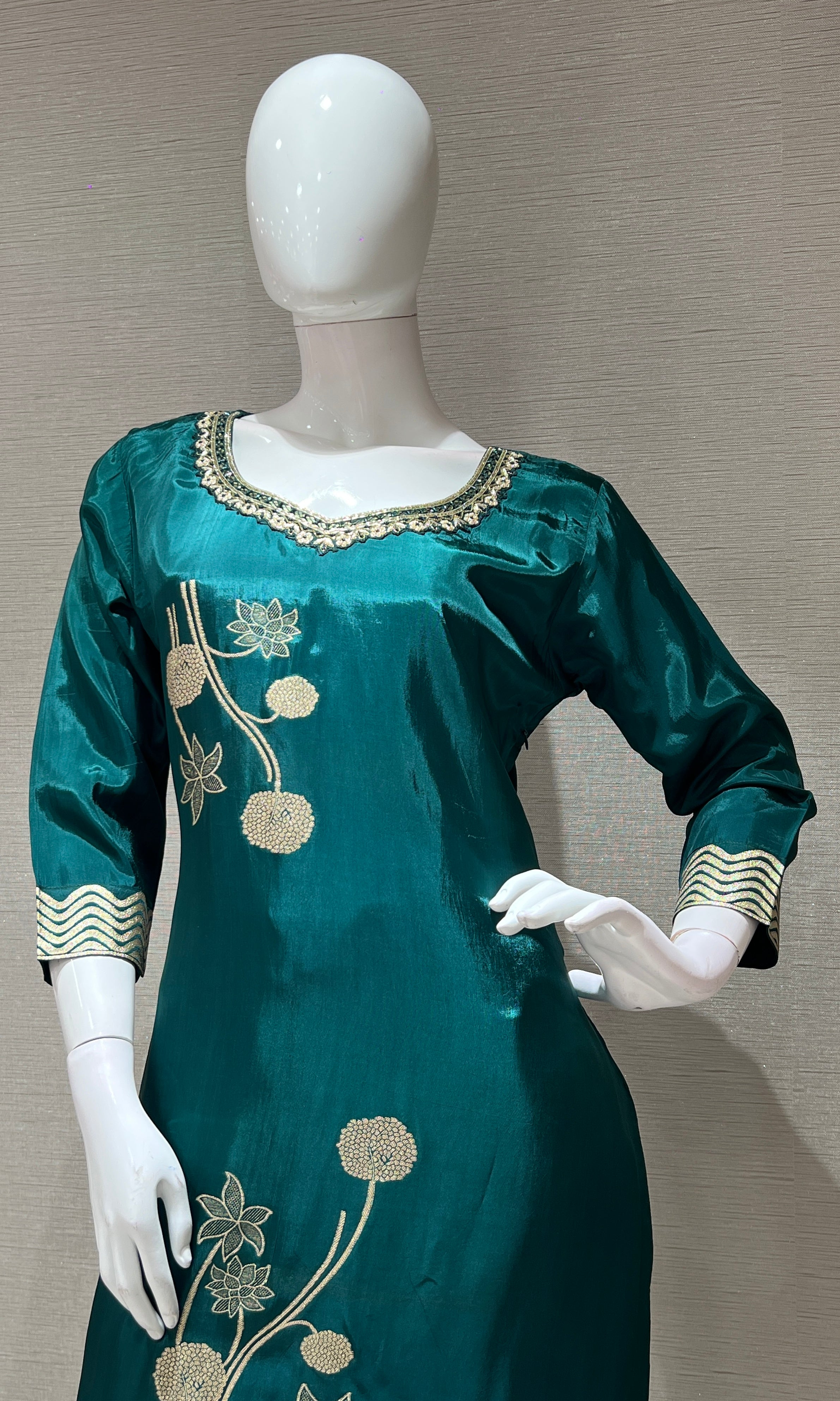 GREEN Golden Embroidered KURTA SET