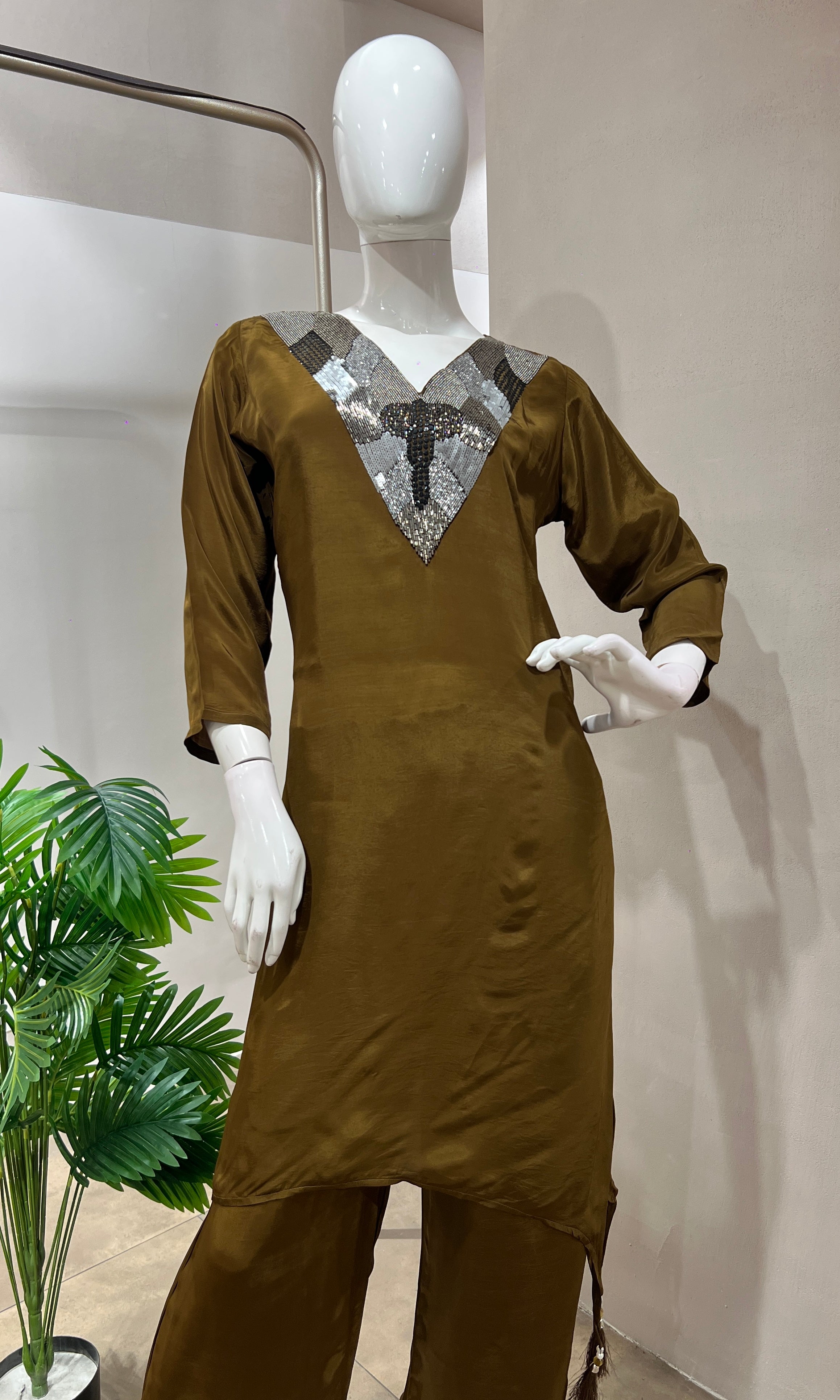 MEHANDI GREEN ELEGANT V NECK CORD SET