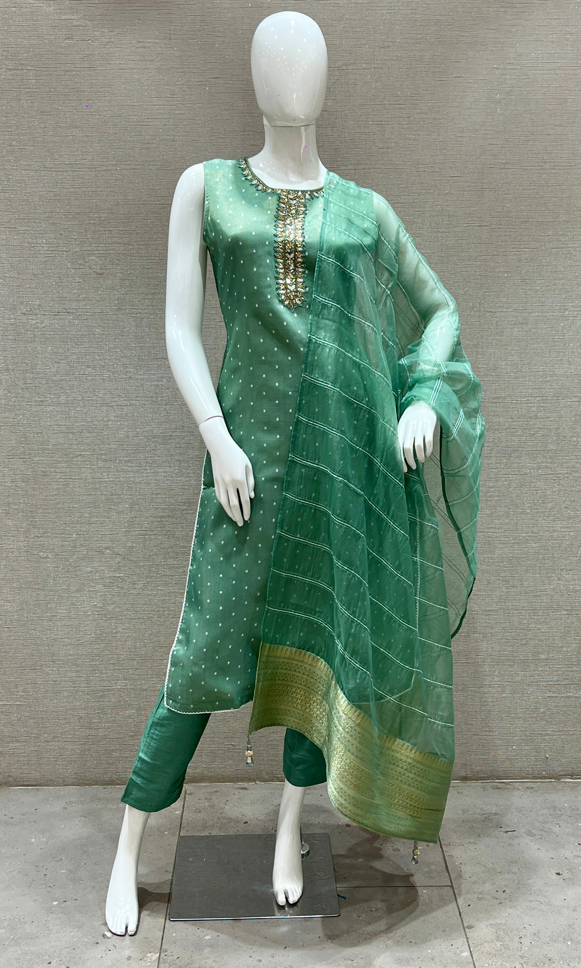 Green kurta set