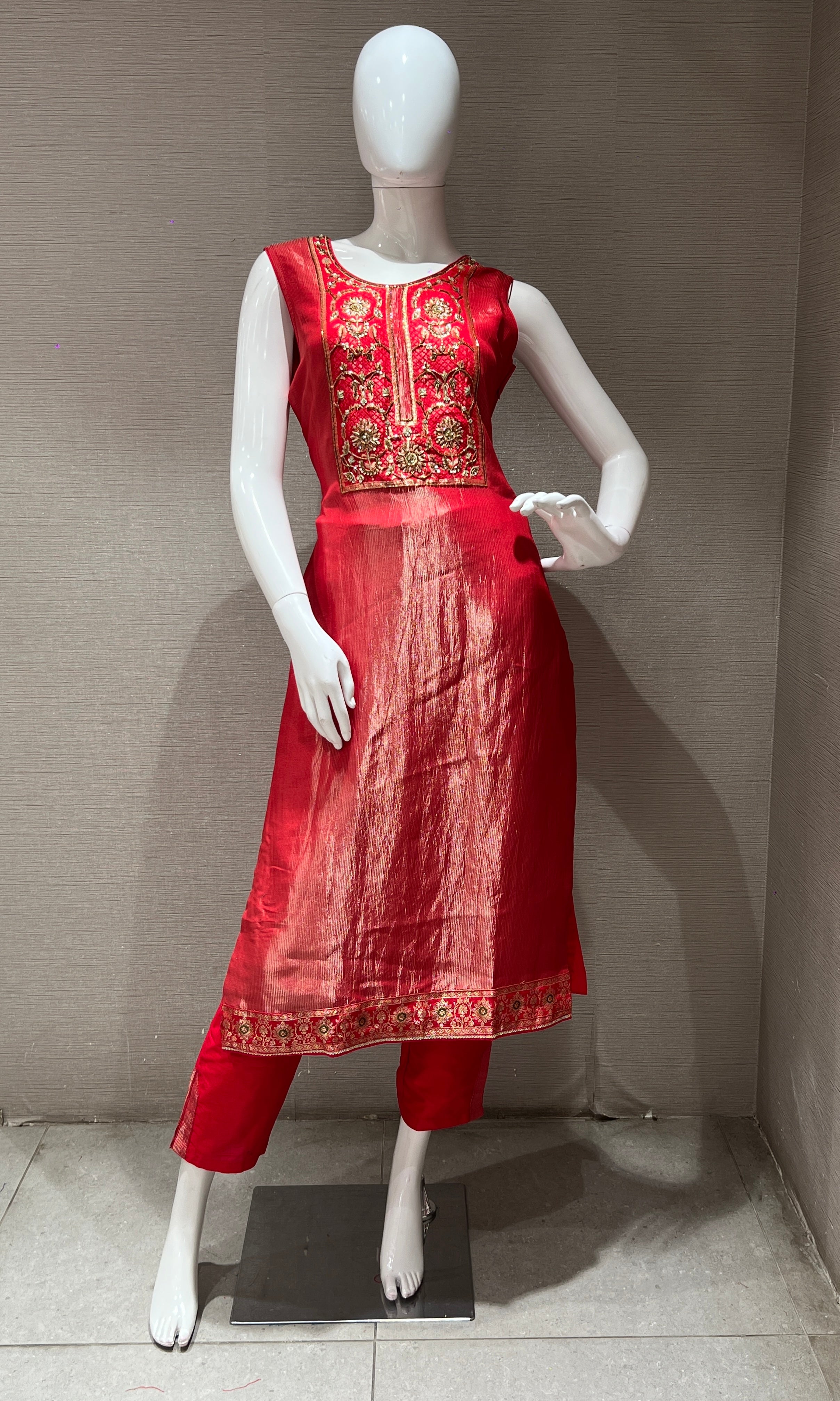 Red kurta set