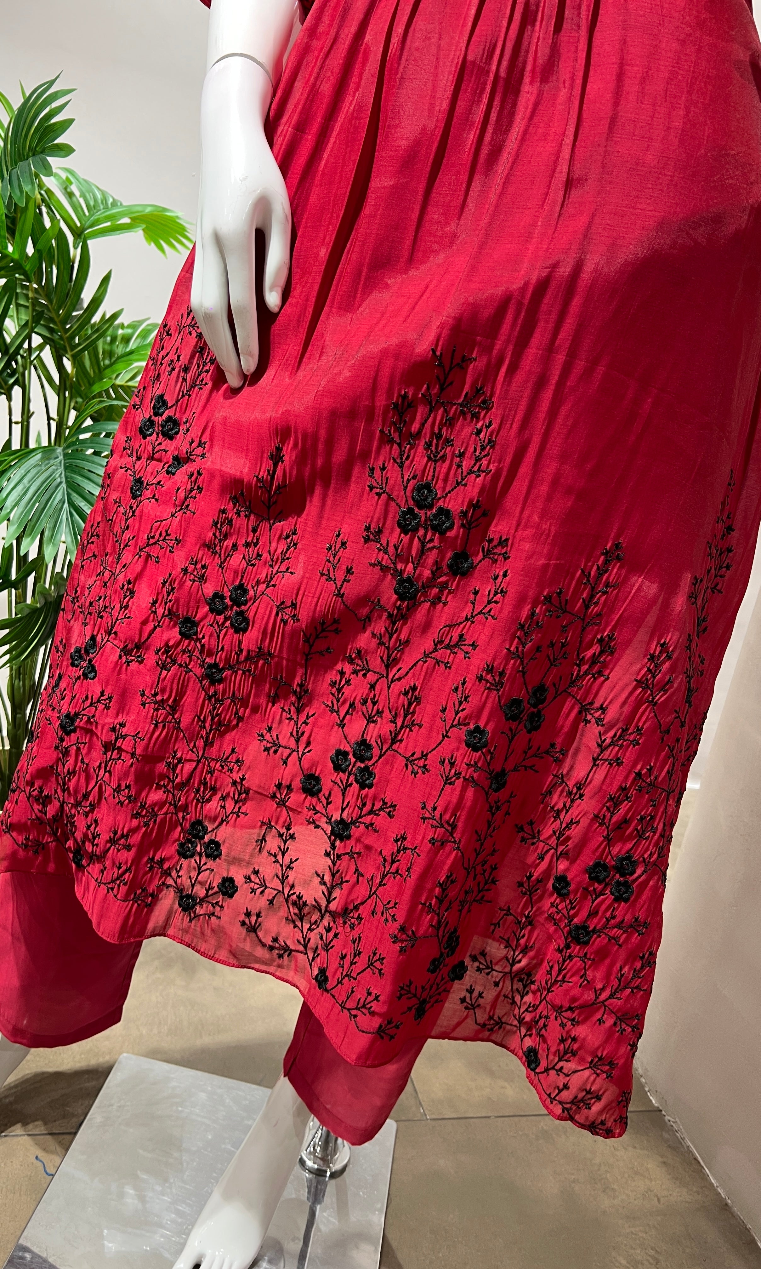 Red FLORAL EMBROIDERED MUL CHANDERI KURTA SET