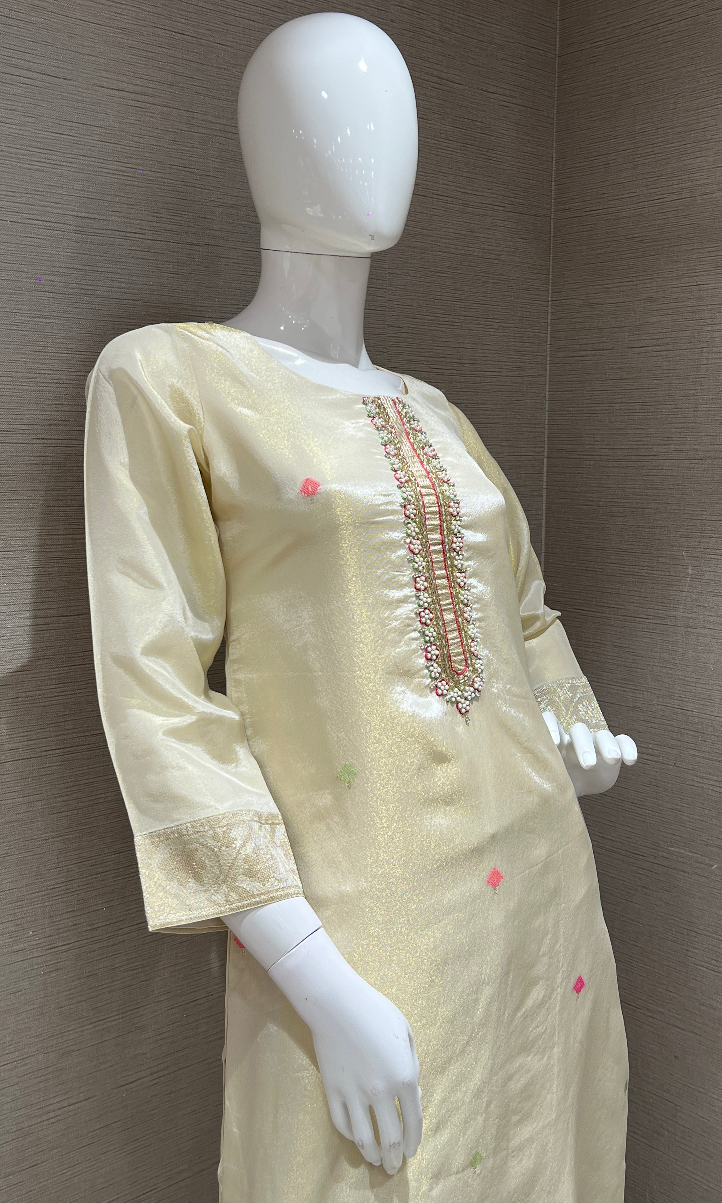 Elegant Cream Kurta Set with Floral Touches