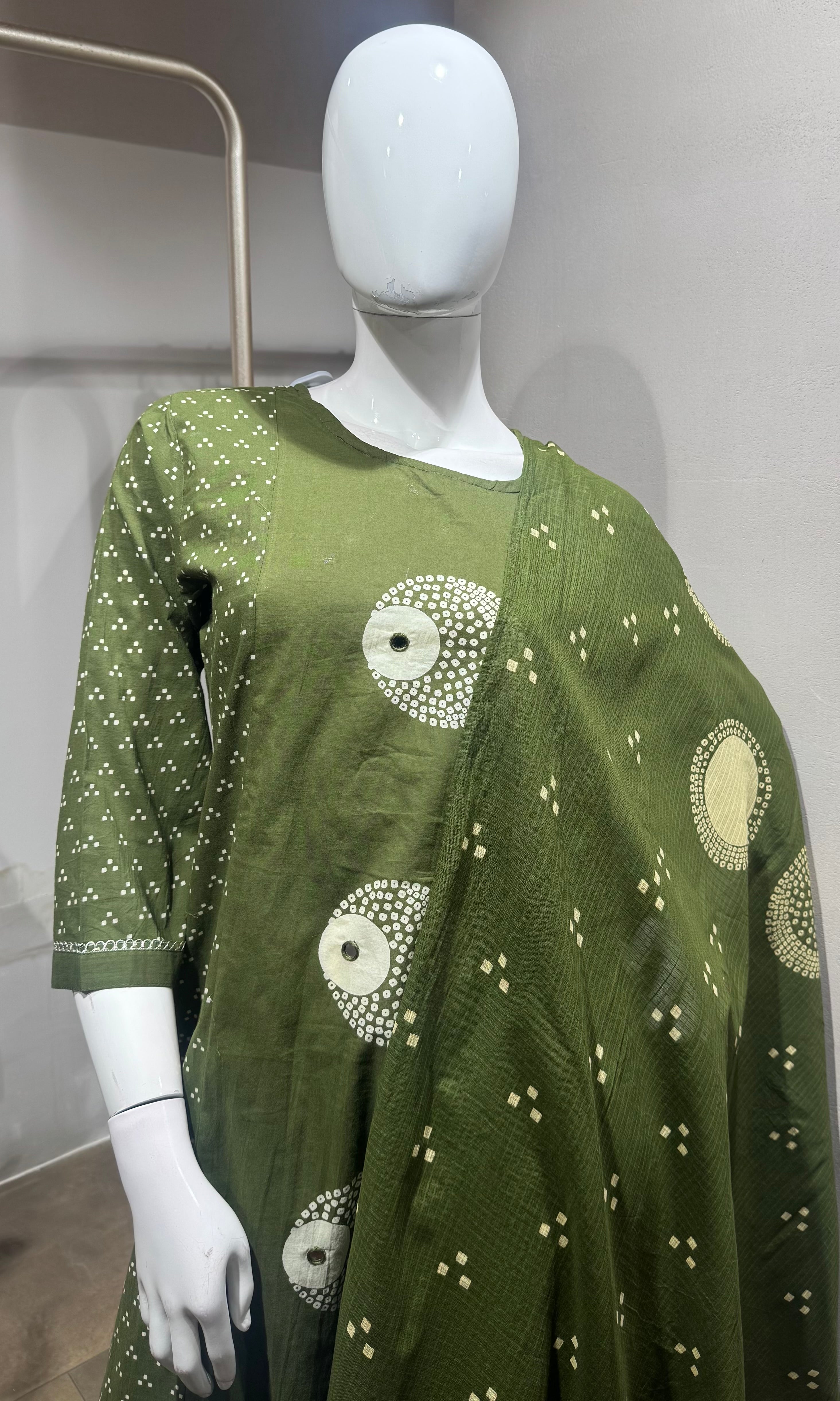 Green Cotton Bandhani Printed Kurta Set
