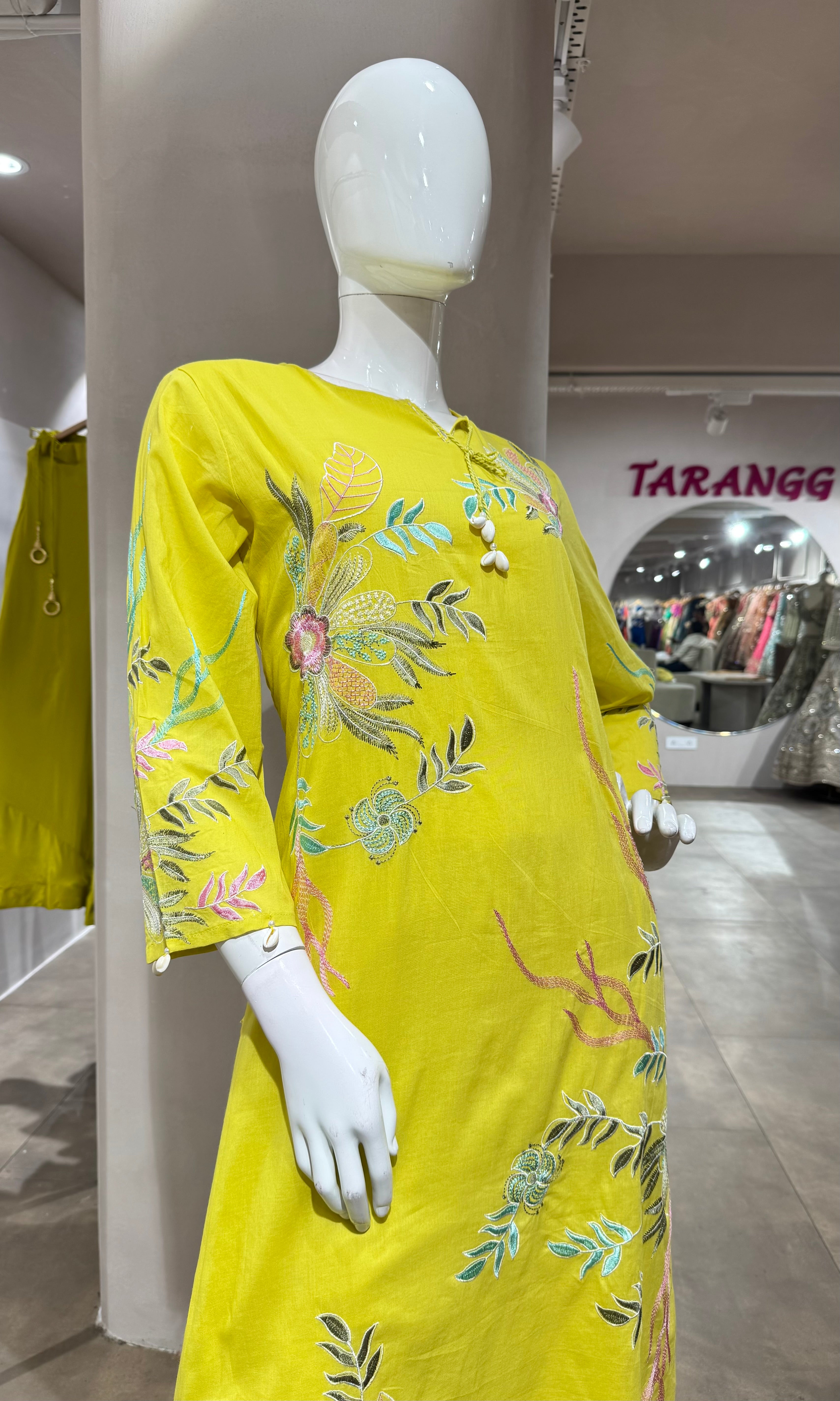 LIRIL FLORAL MOTIFS KURTA SET
