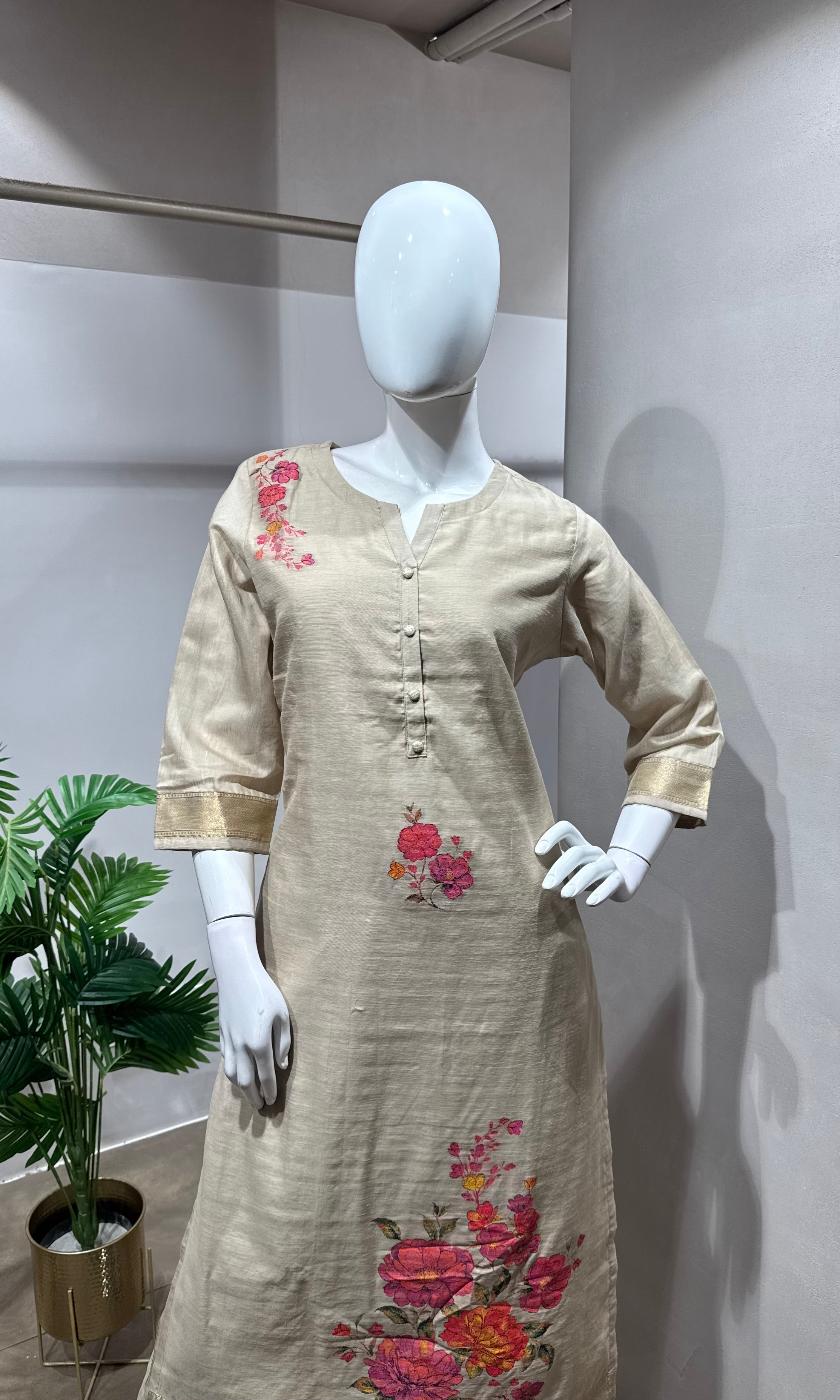 Cream floral motif printed kurta set
