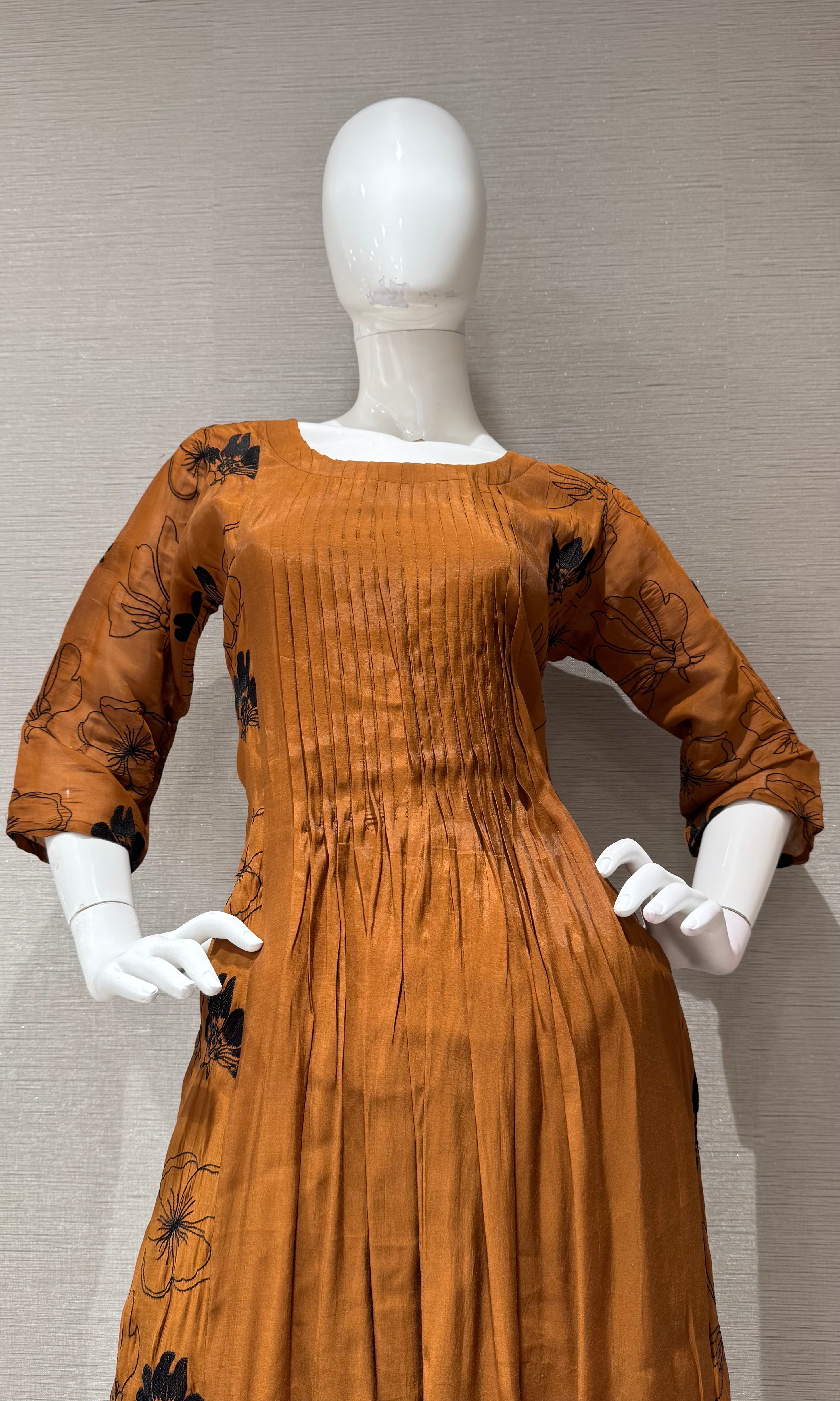Carmel Floral Mul chanderi Kurta Set