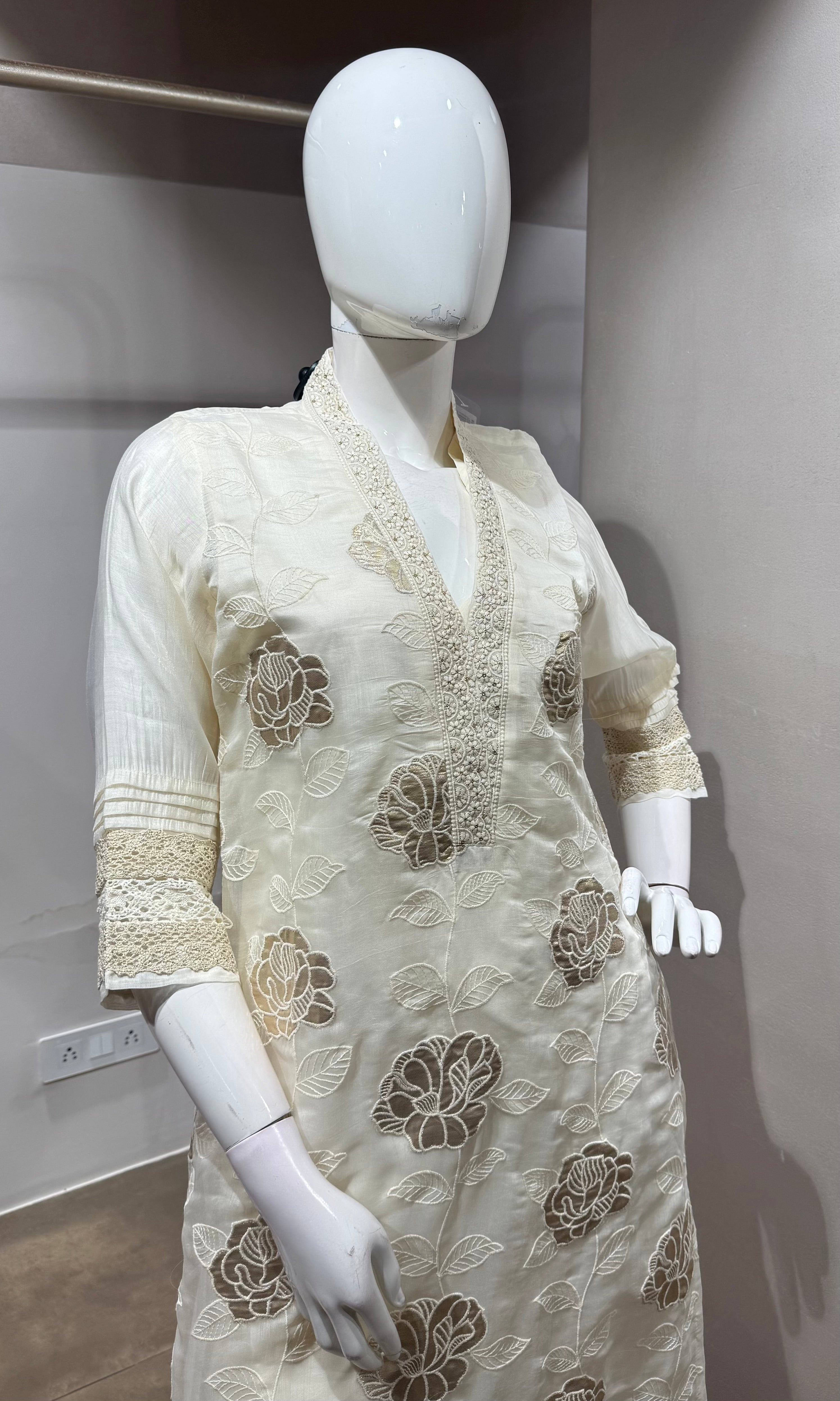 Cream gold Floral embroidered kurta set