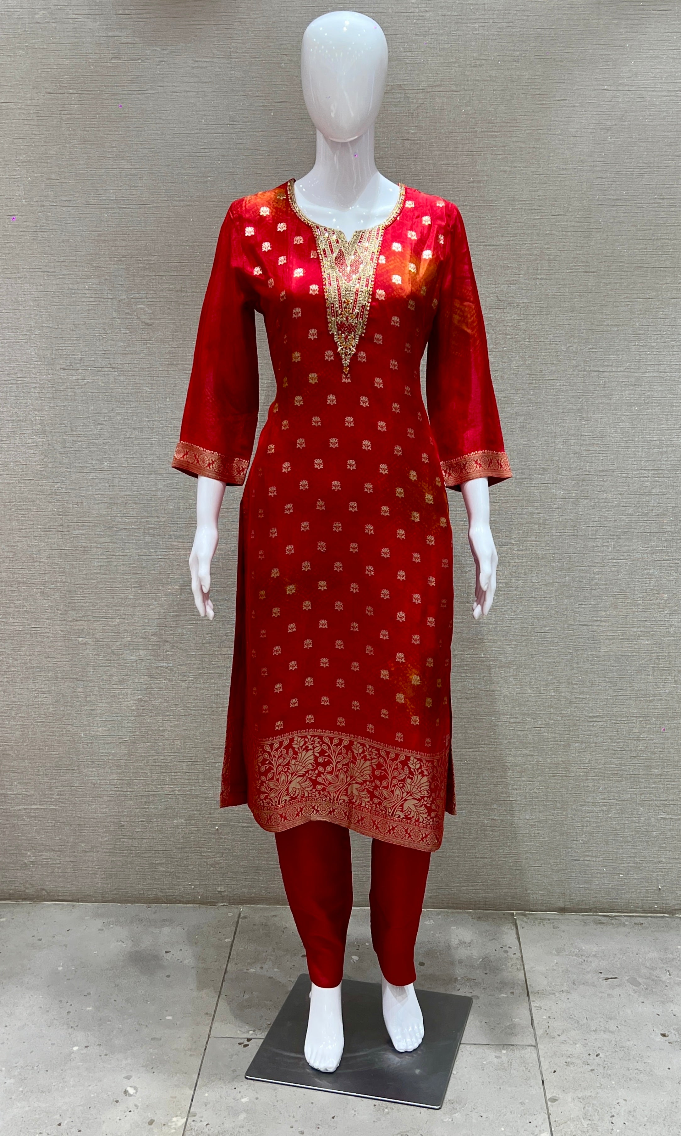 Red kurta set