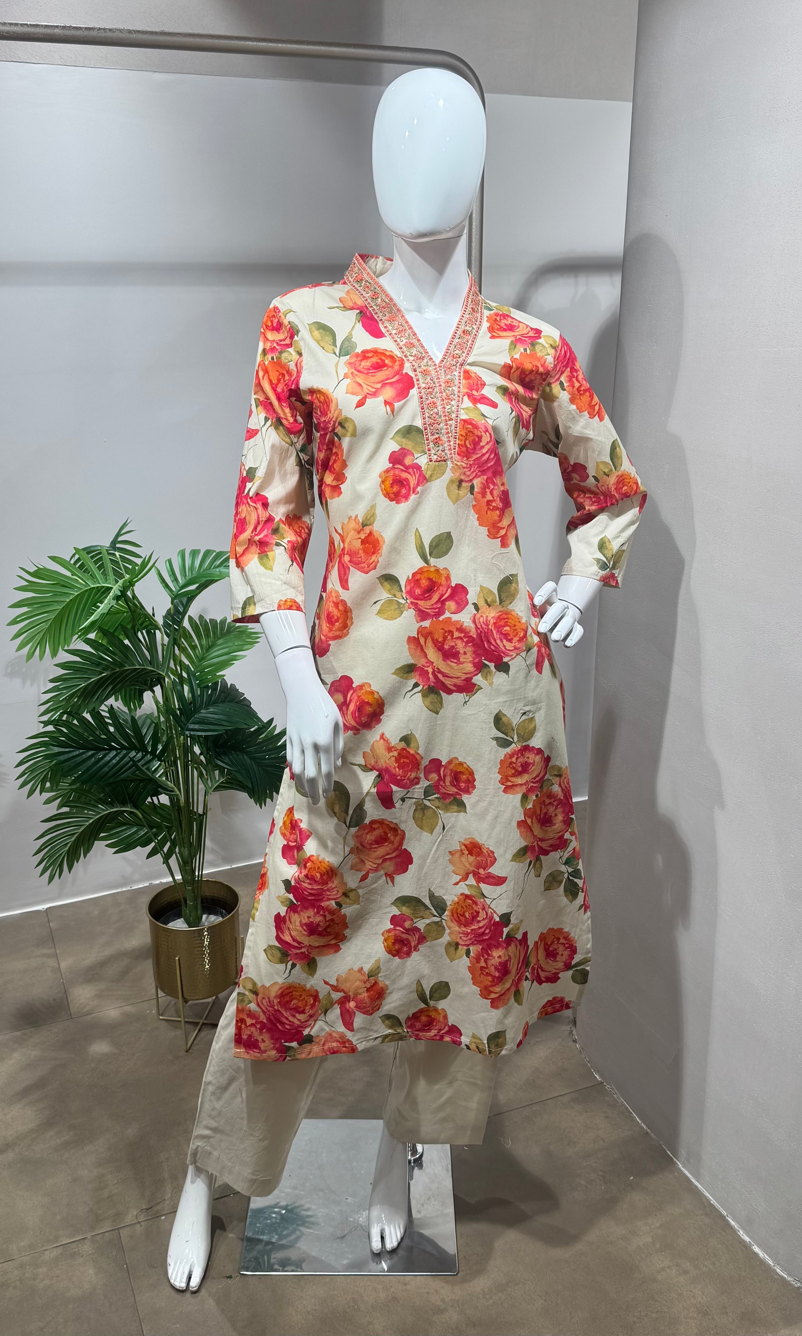 Cream floral print kurta set
