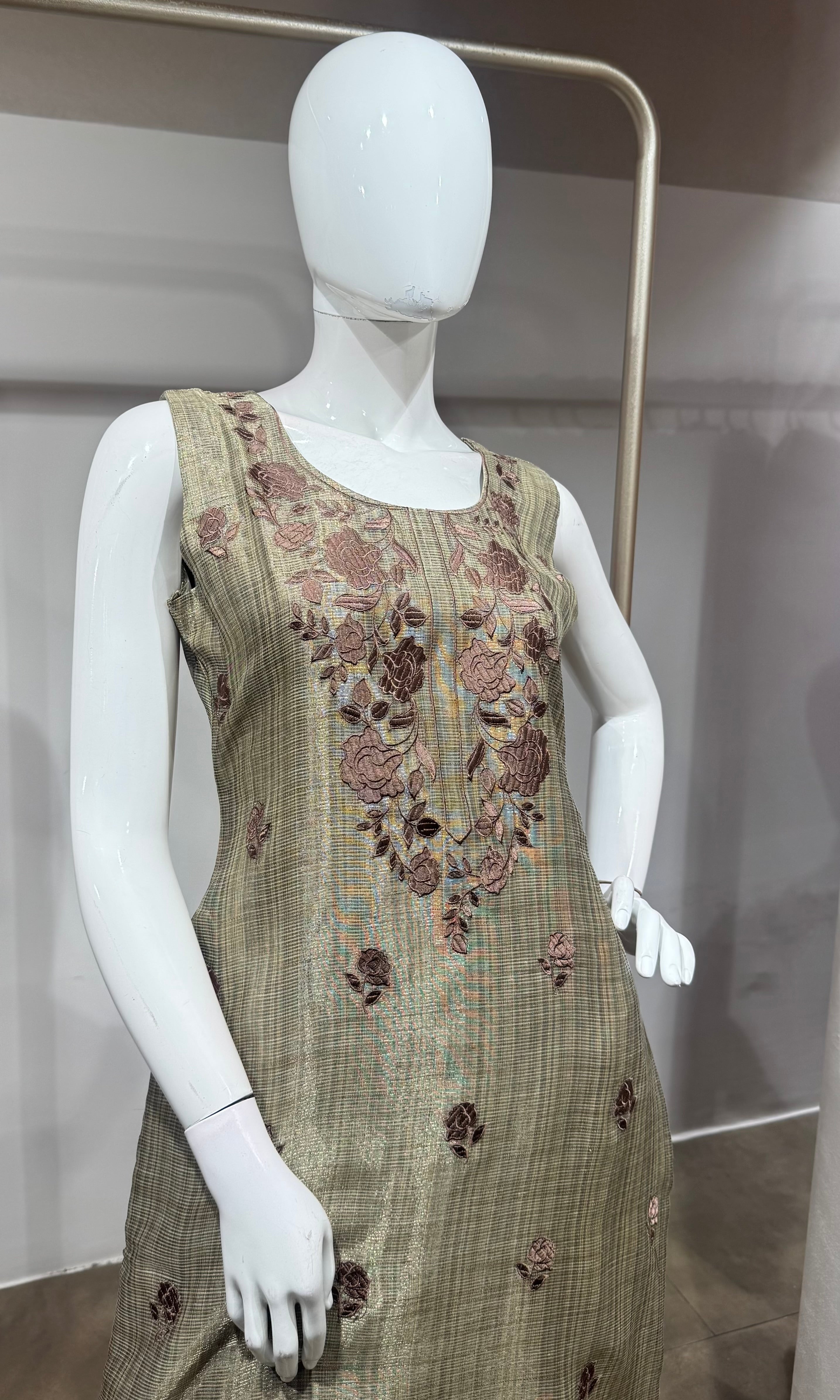 BEAGH FLORAL EMBROIDERED KURTA SET