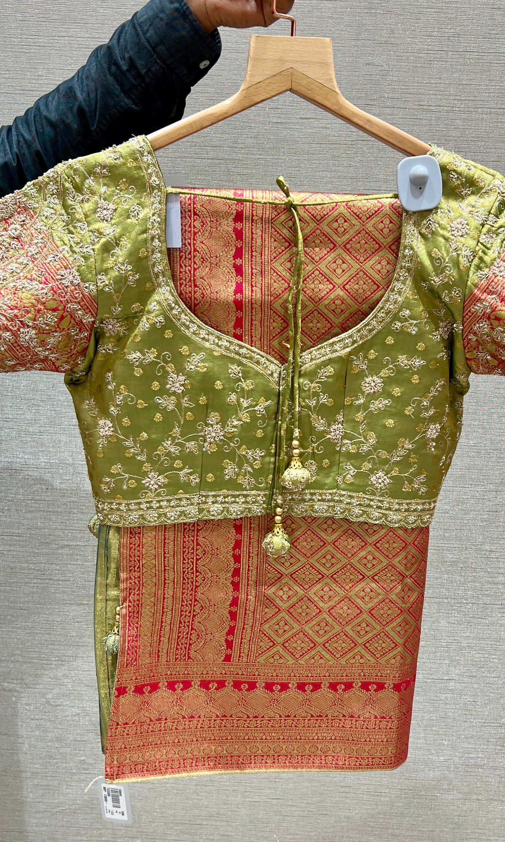 Pink saree with ready blouse