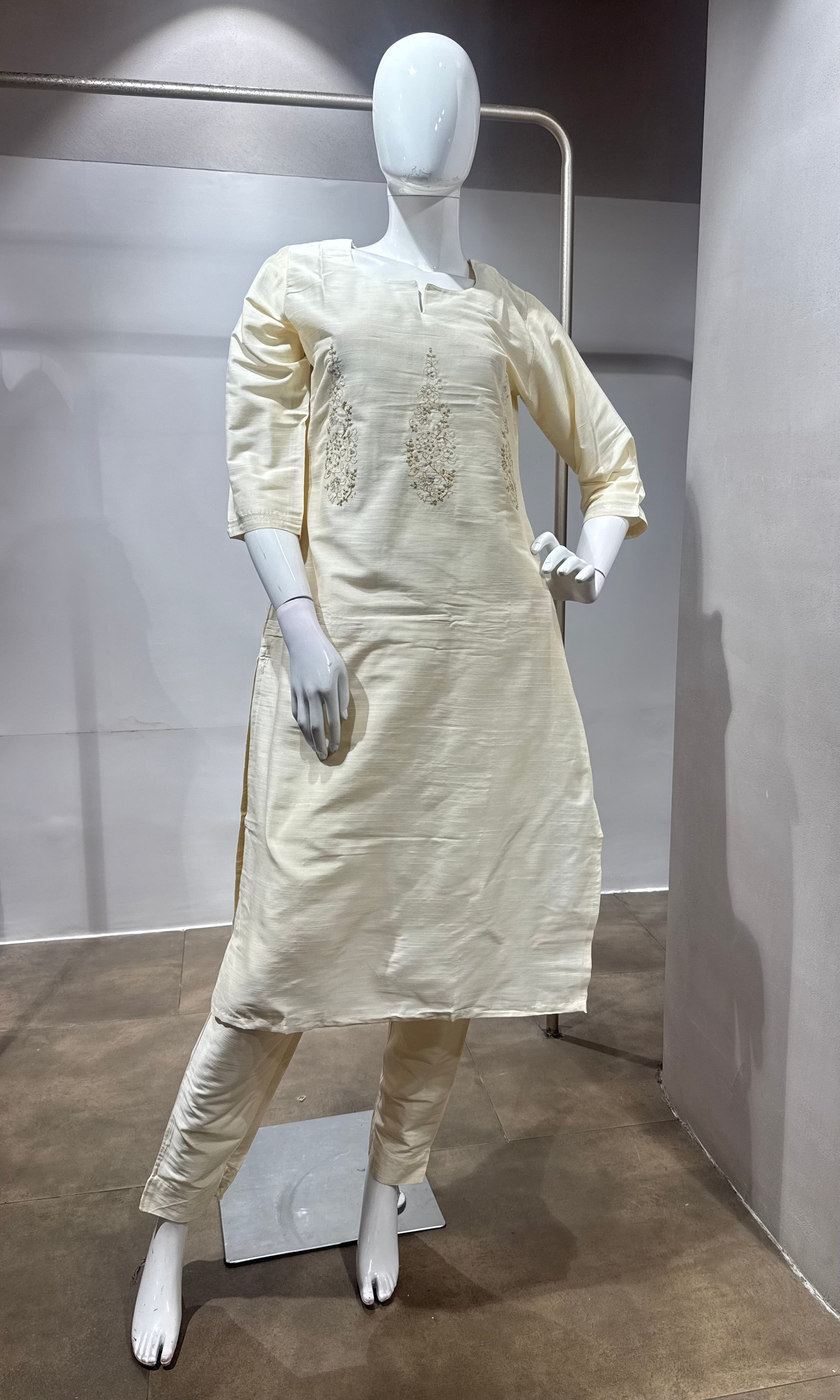 Cream Elegance Embroidered Chanderi Silk Kurta Set