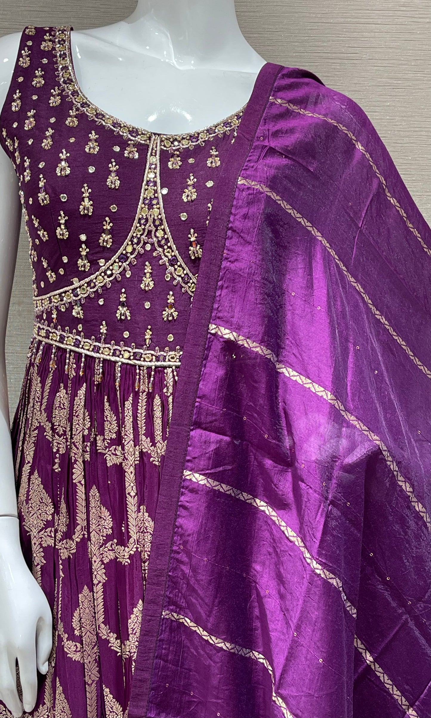 ⚜️Purple Banaras long dress,with silk dupatta 🤩