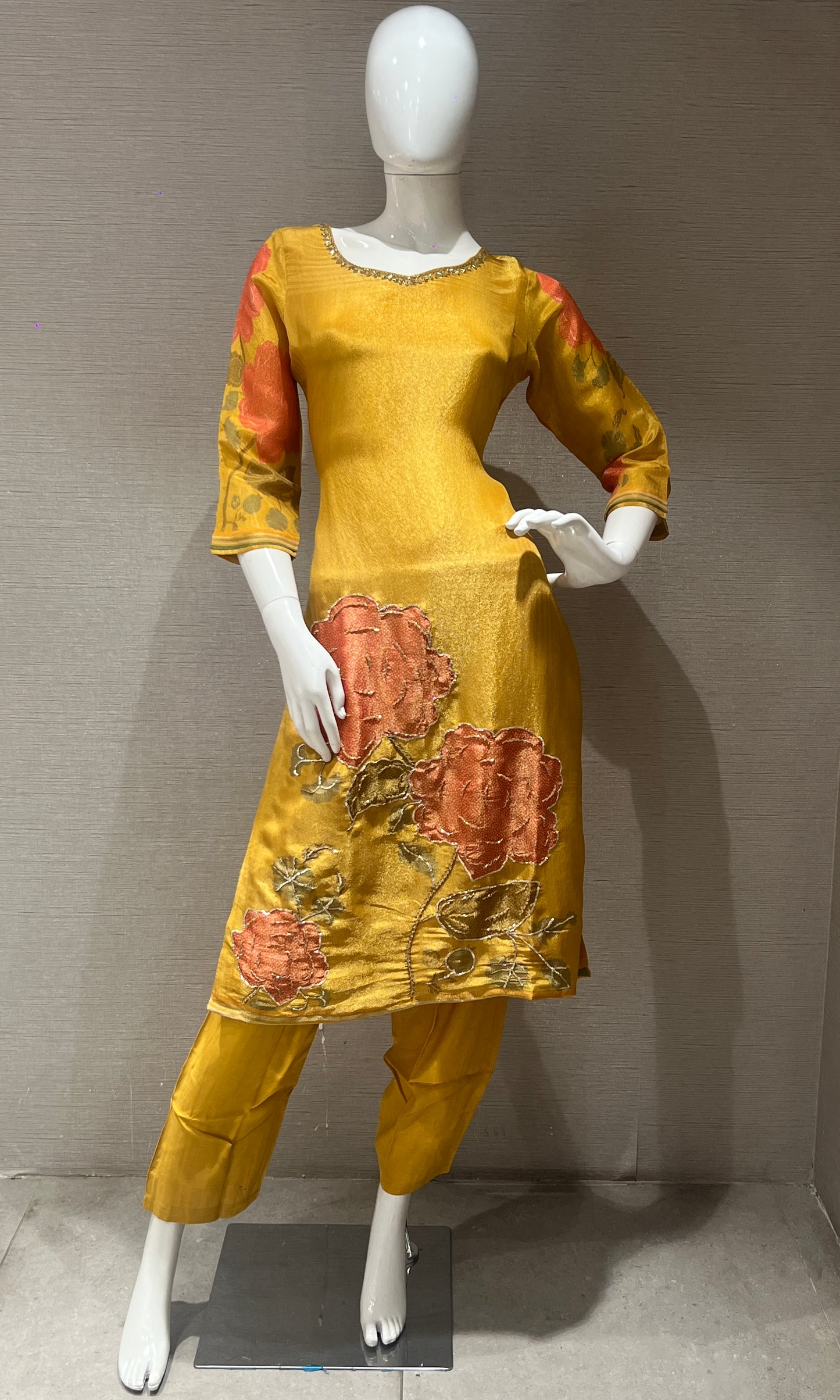 🏵️Yellow shimmer silk kurta set🏵️ ( 2992 )