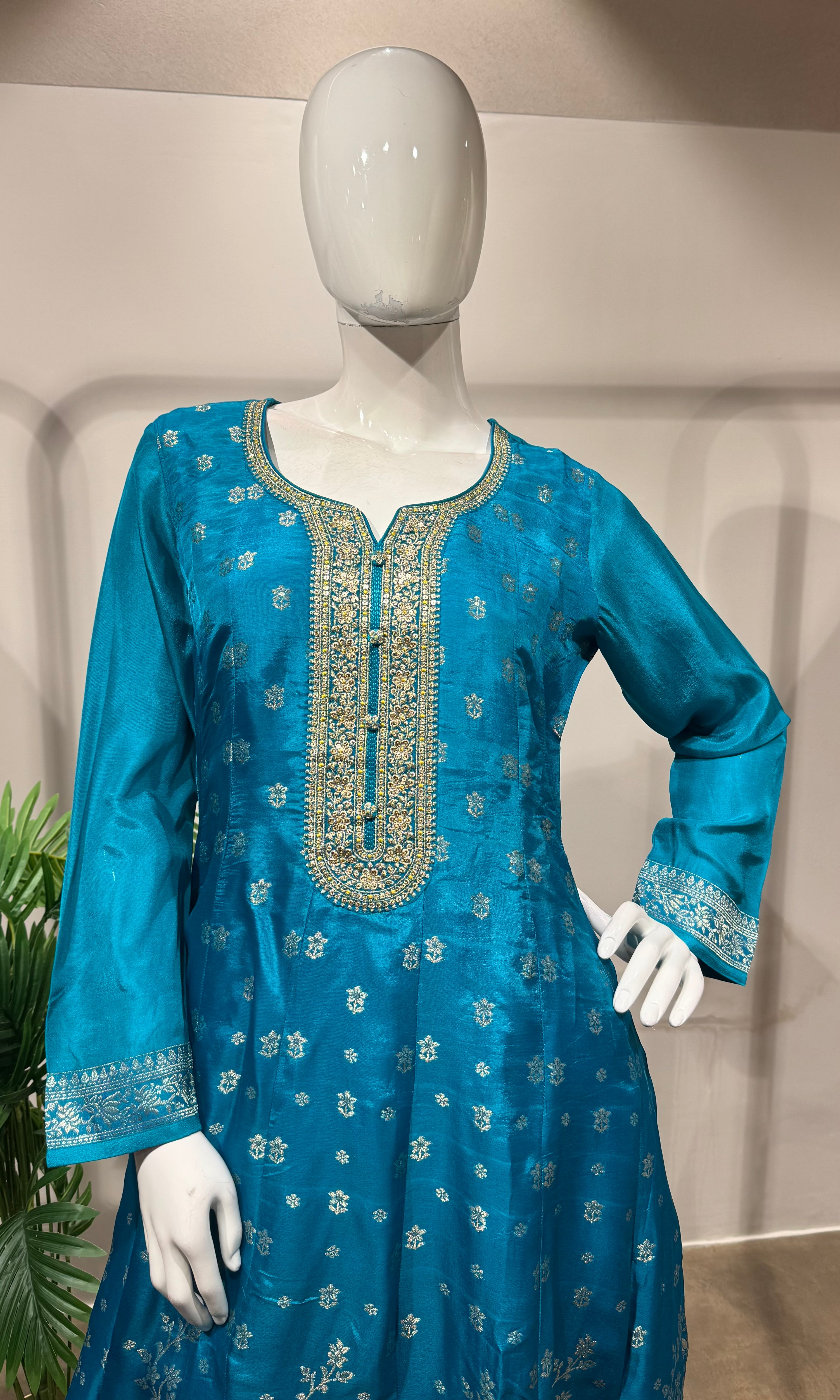 Rama embroidered kurta Set with contrast Dupatta