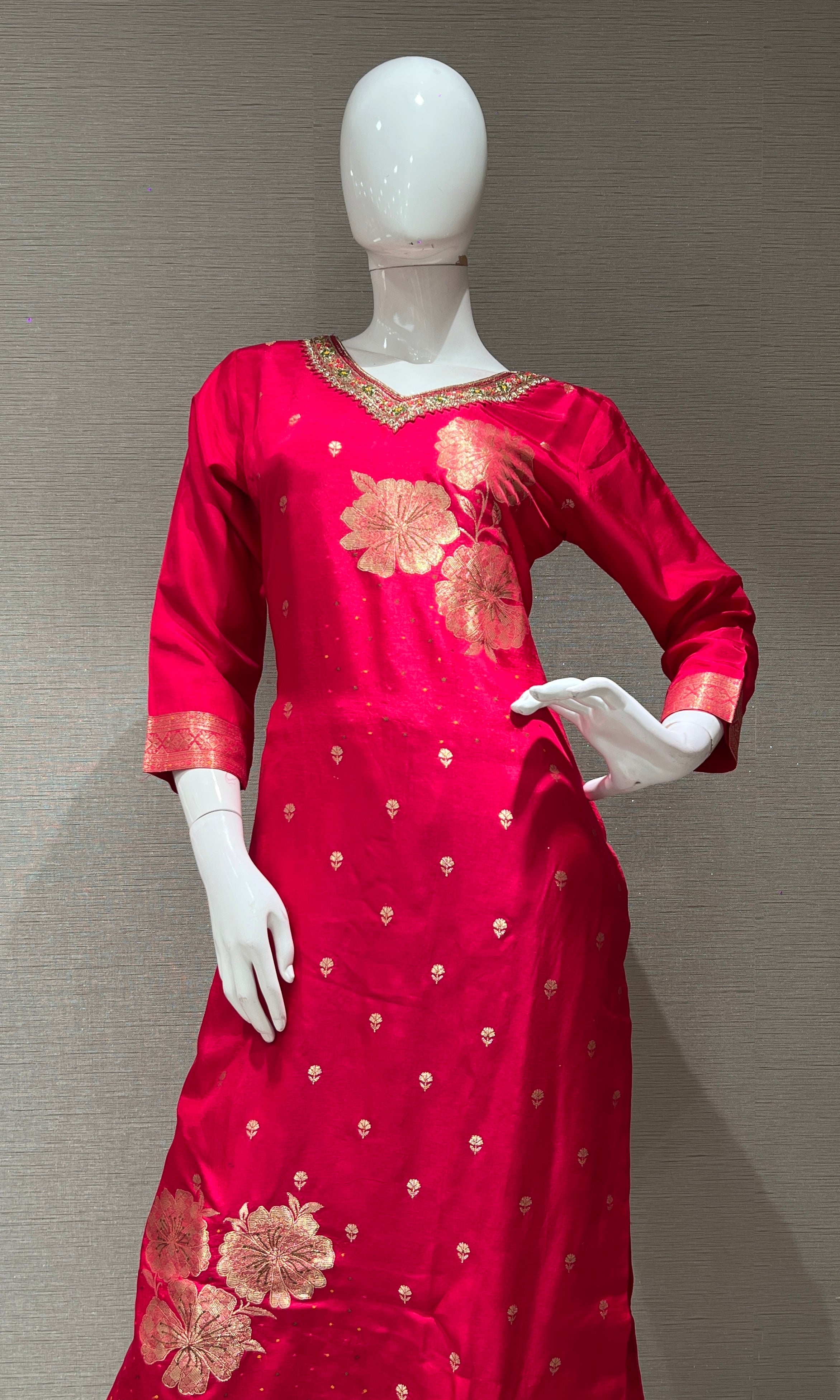 RANI PINK GOLDEN FLORAL KURTA SET