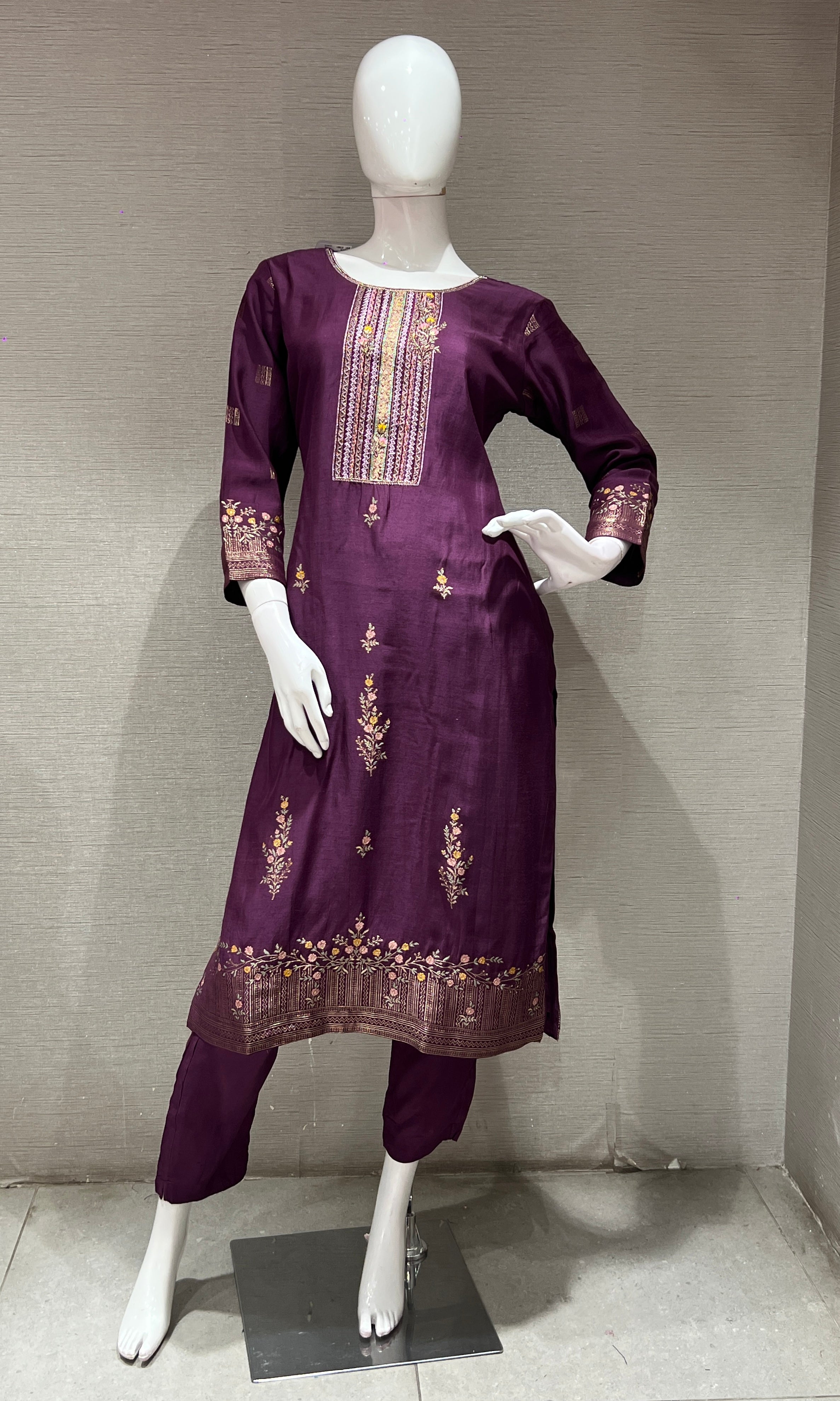 WINE EMBROIDERED KURTA SET WITH DUPATTA