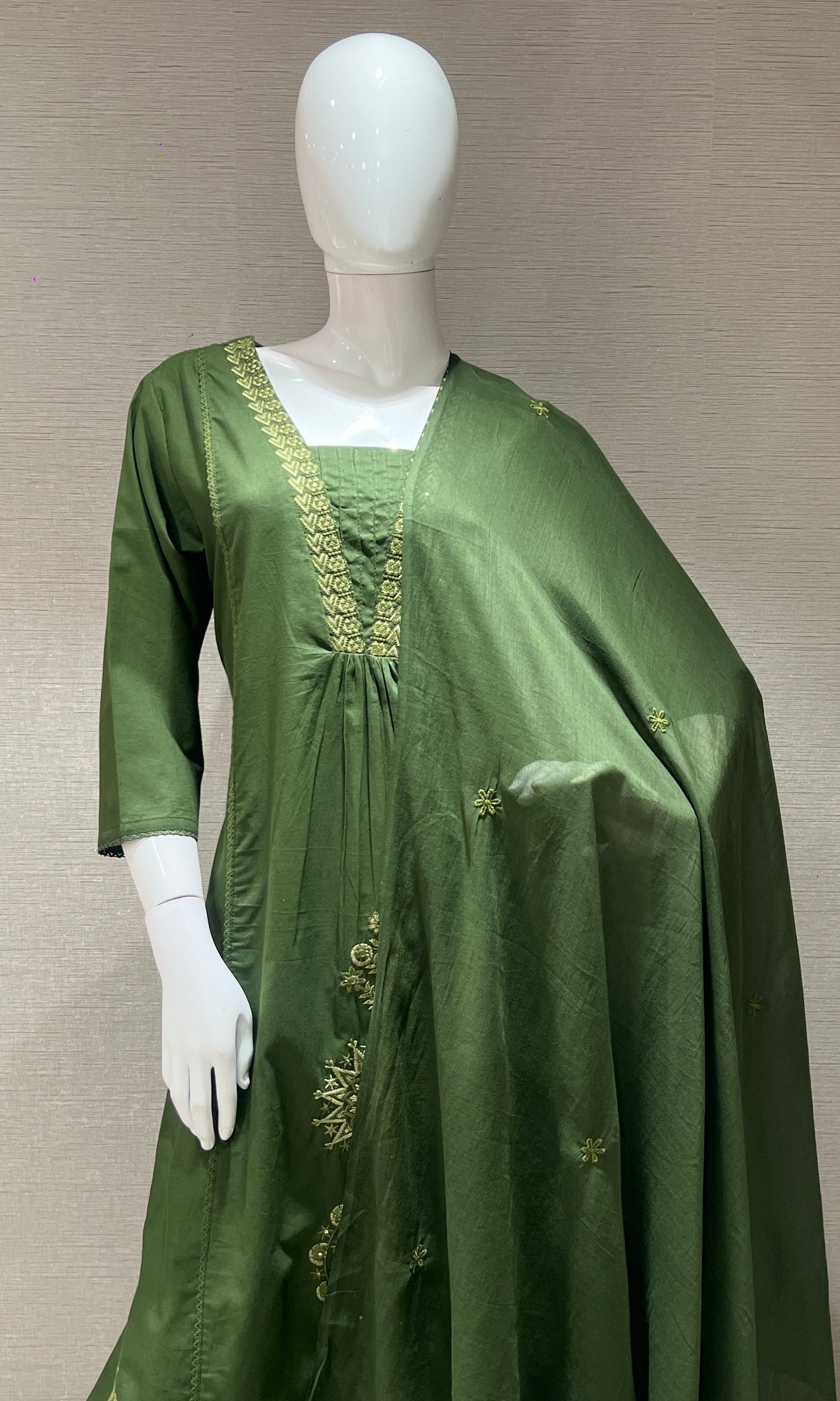 Green EMBROIDERED kurta set WITH DUPATTA