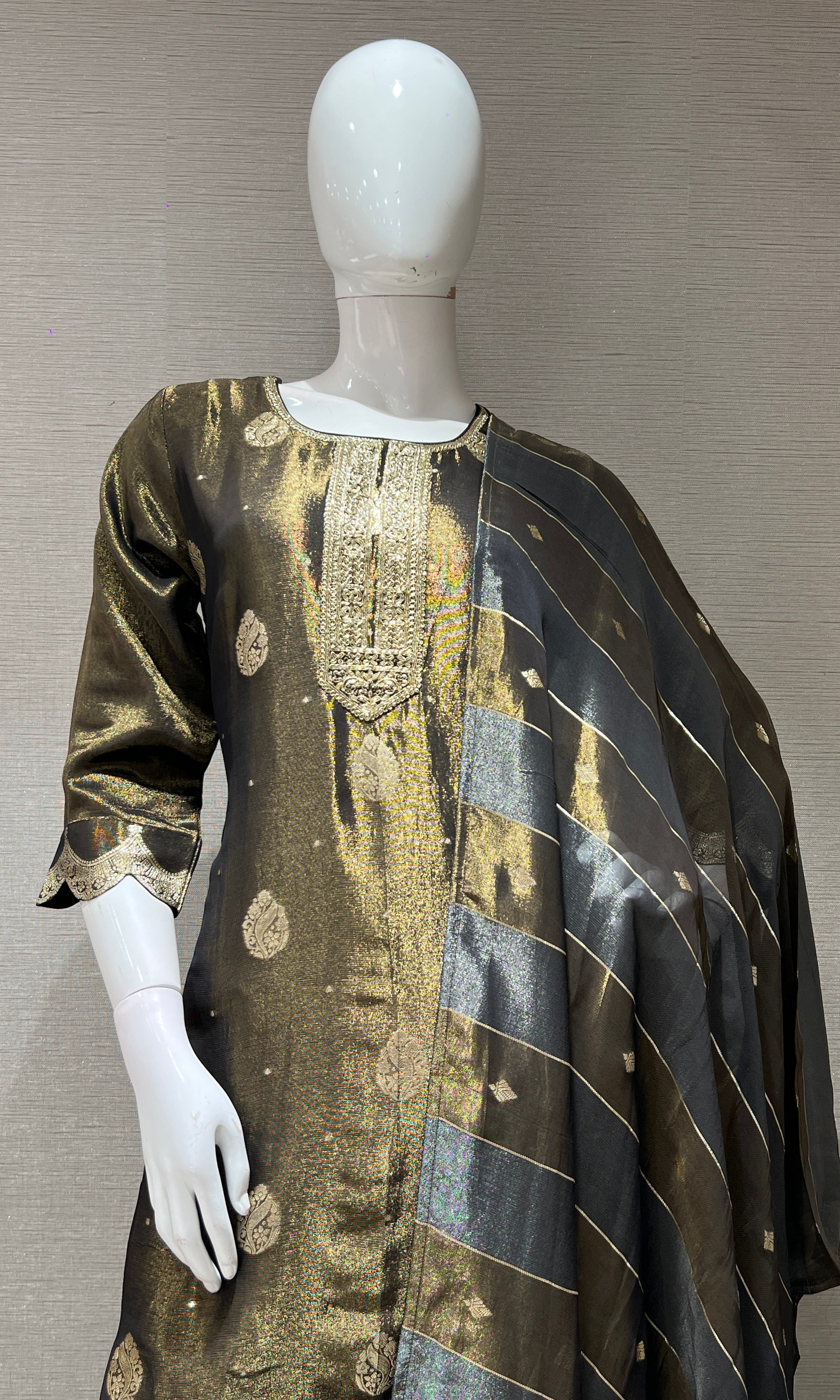 B golden kurta set with palazzo pants