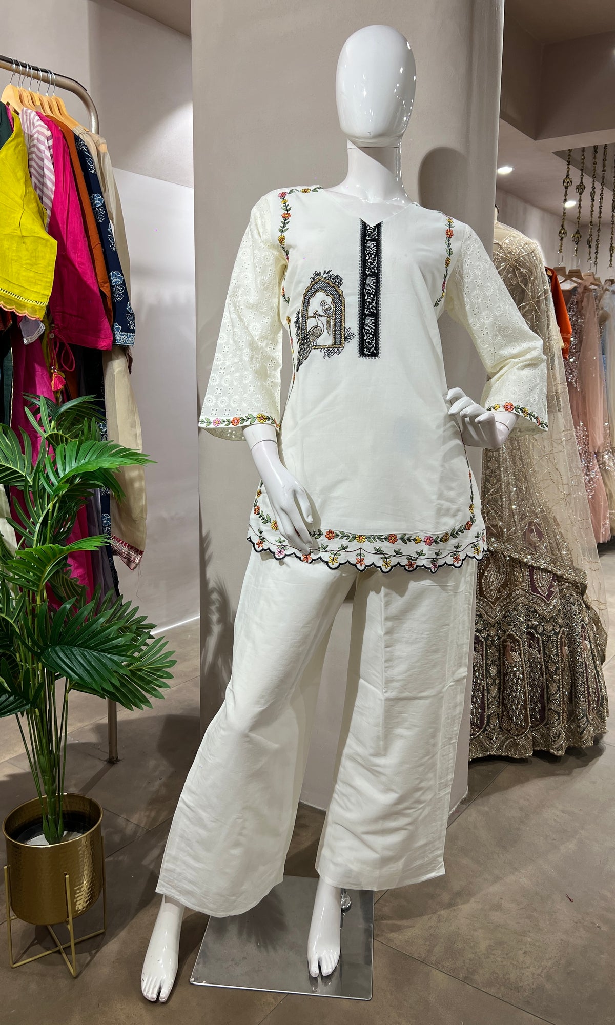 WHITE ETHNIC CORD SET