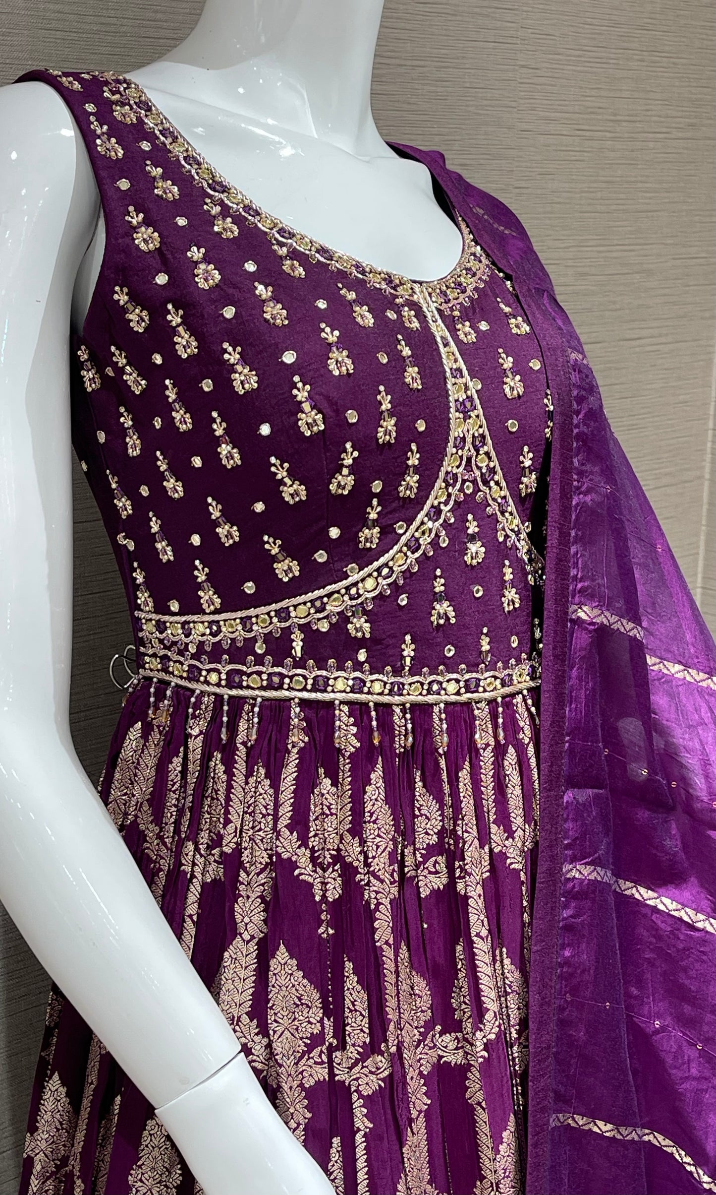 ⚜️Purple Banaras long dress,with silk dupatta 🤩