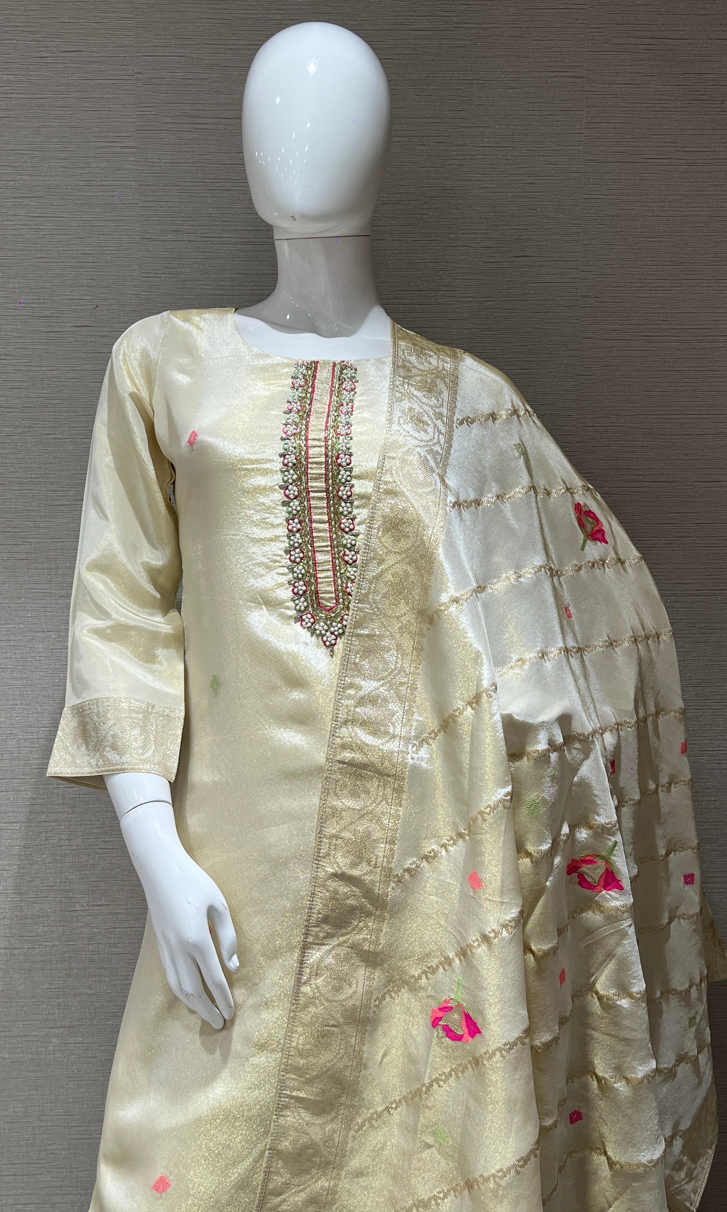 Elegant Cream Kurta Set with Floral Touches