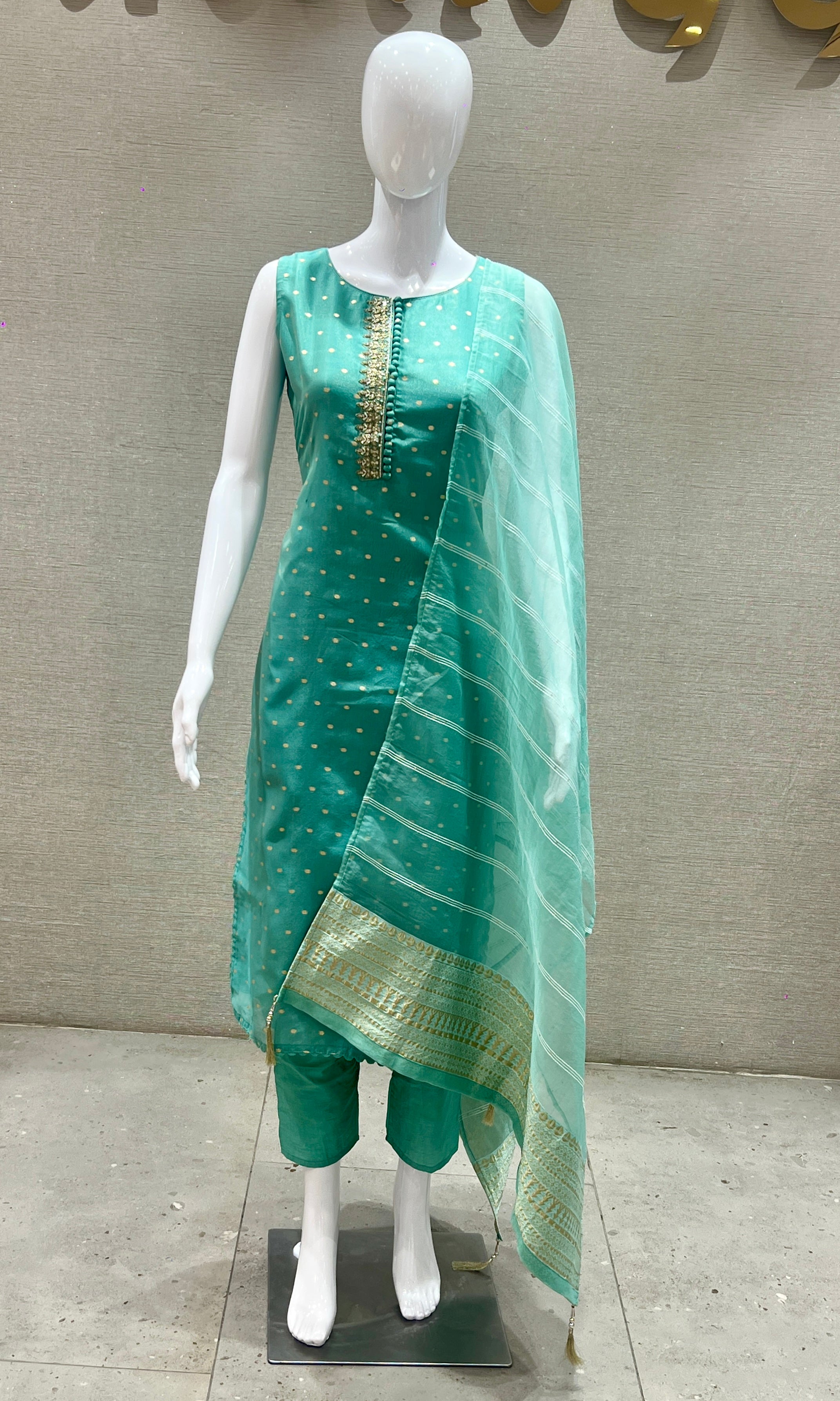 Green kurta set