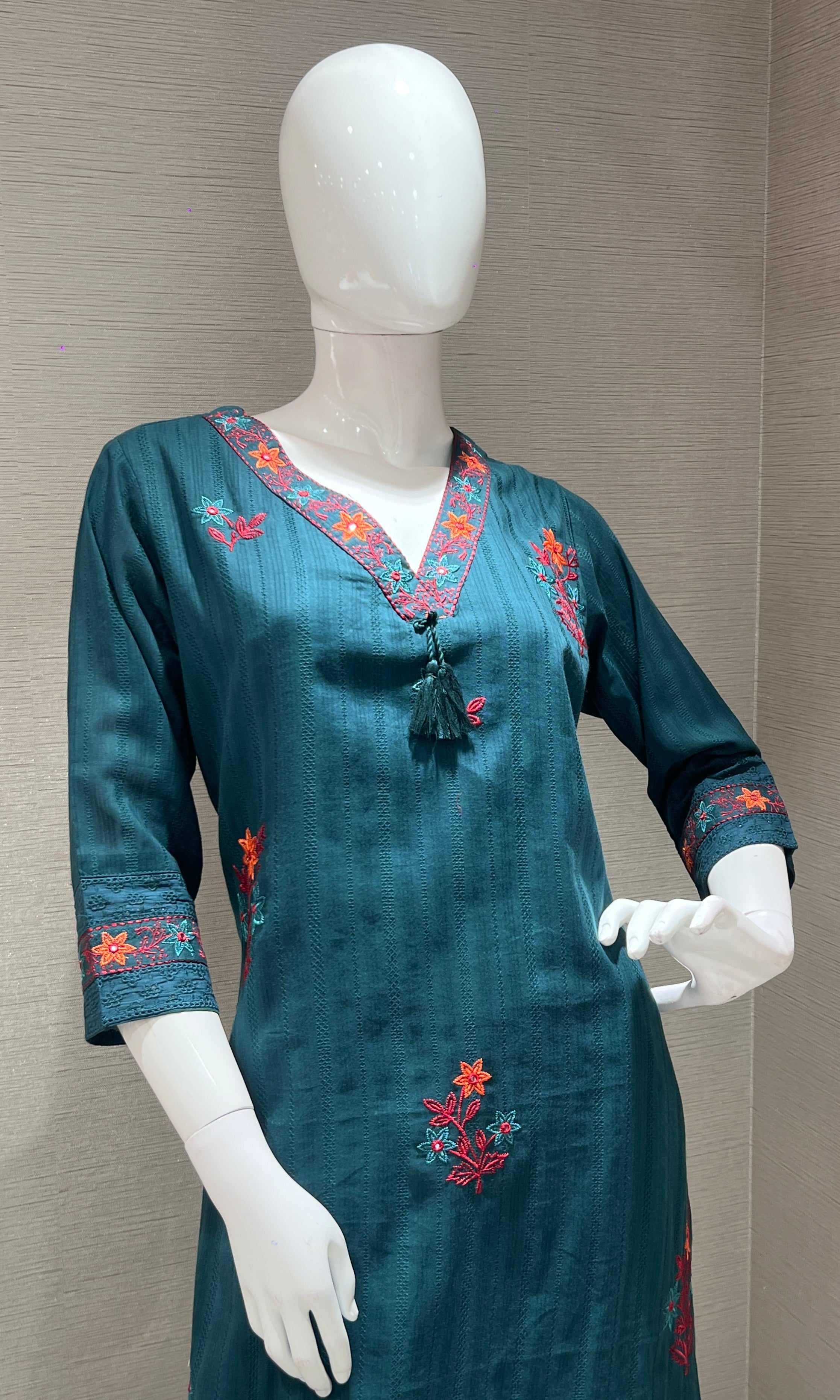 Green FLORAL EMBROIDERED kurta set