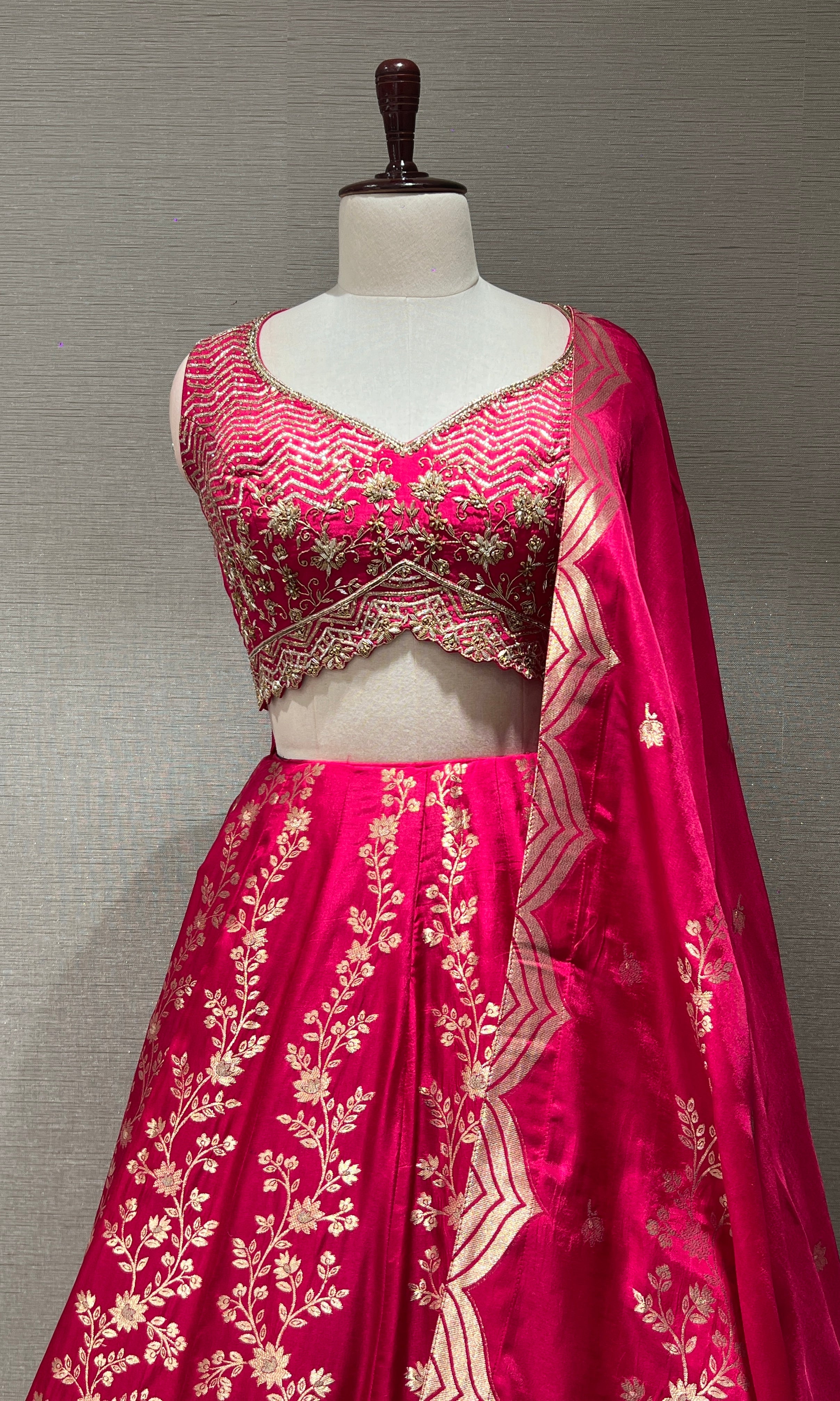 Rani pink GOLDEN BANARASI Lehenga