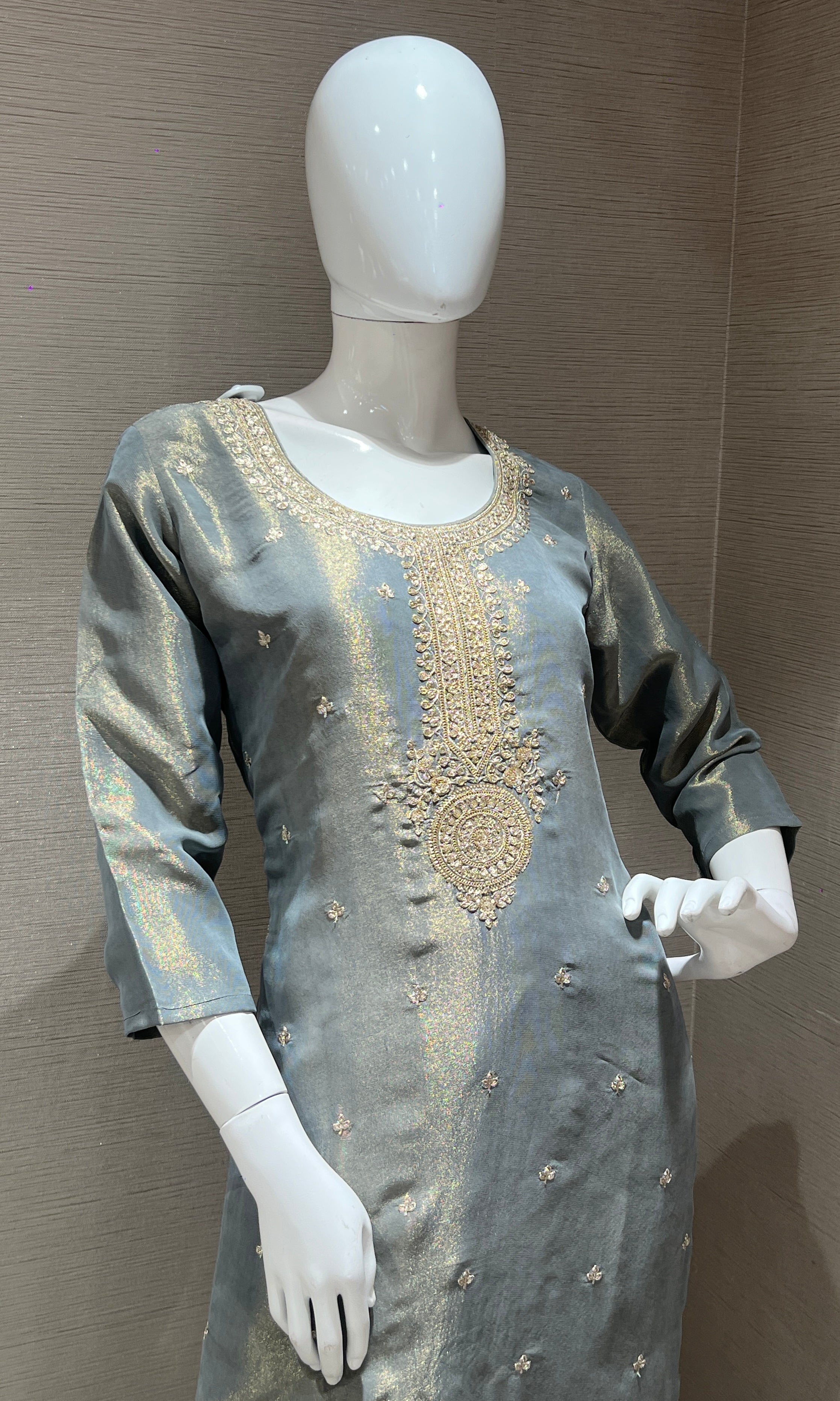 Grey shimmer slik kurta set