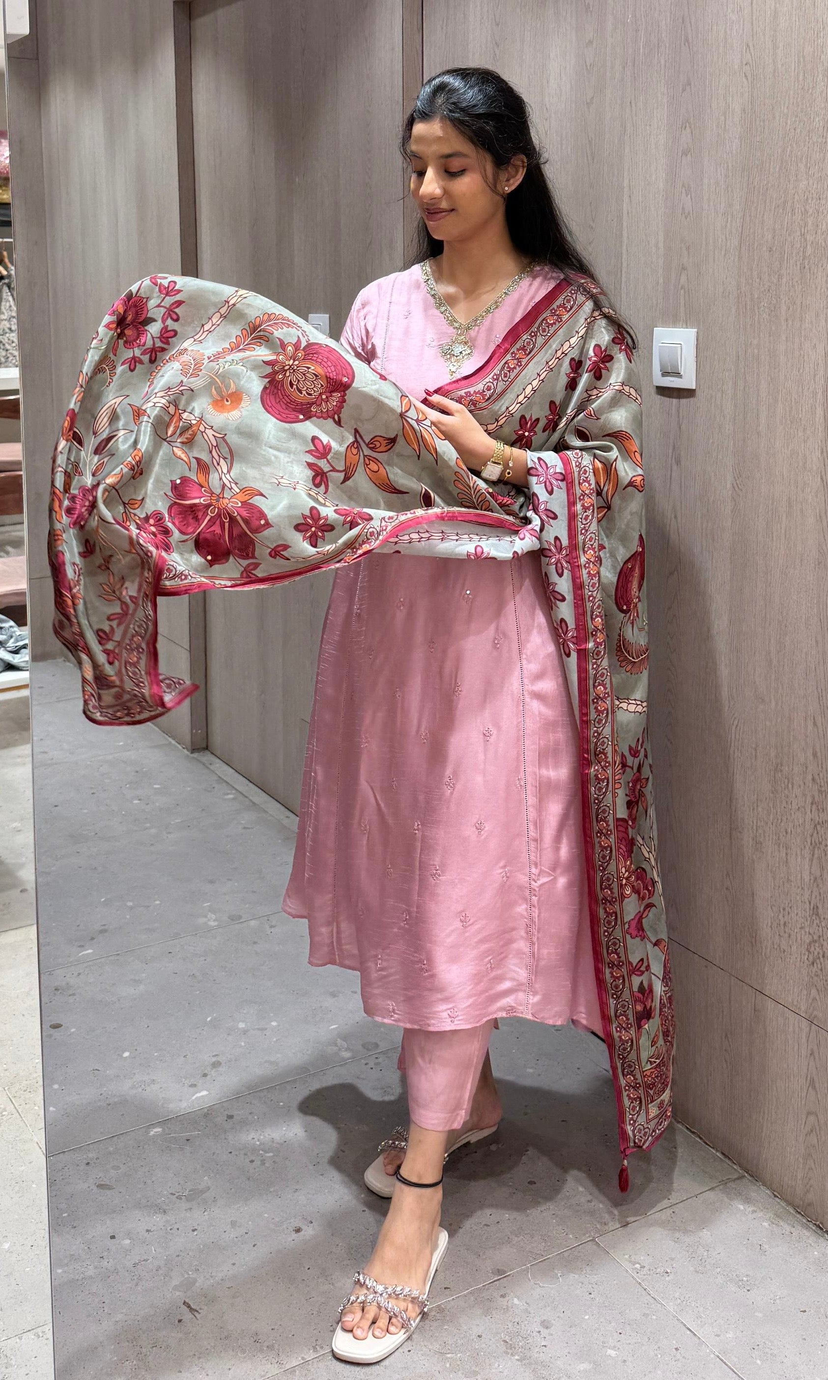 Rose pink kurta set with Floral Dupatta