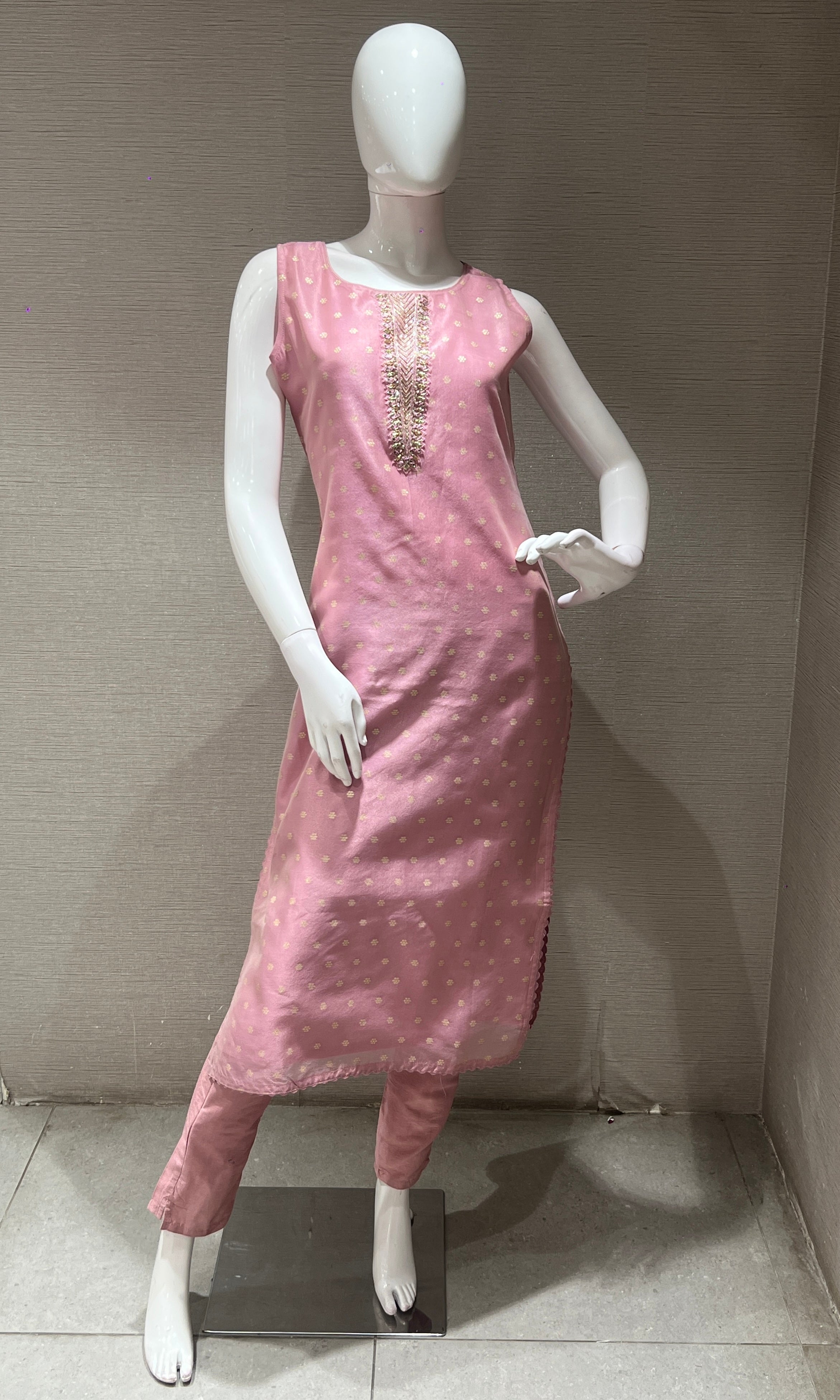 onion pink kurta set with floral printed dupatta