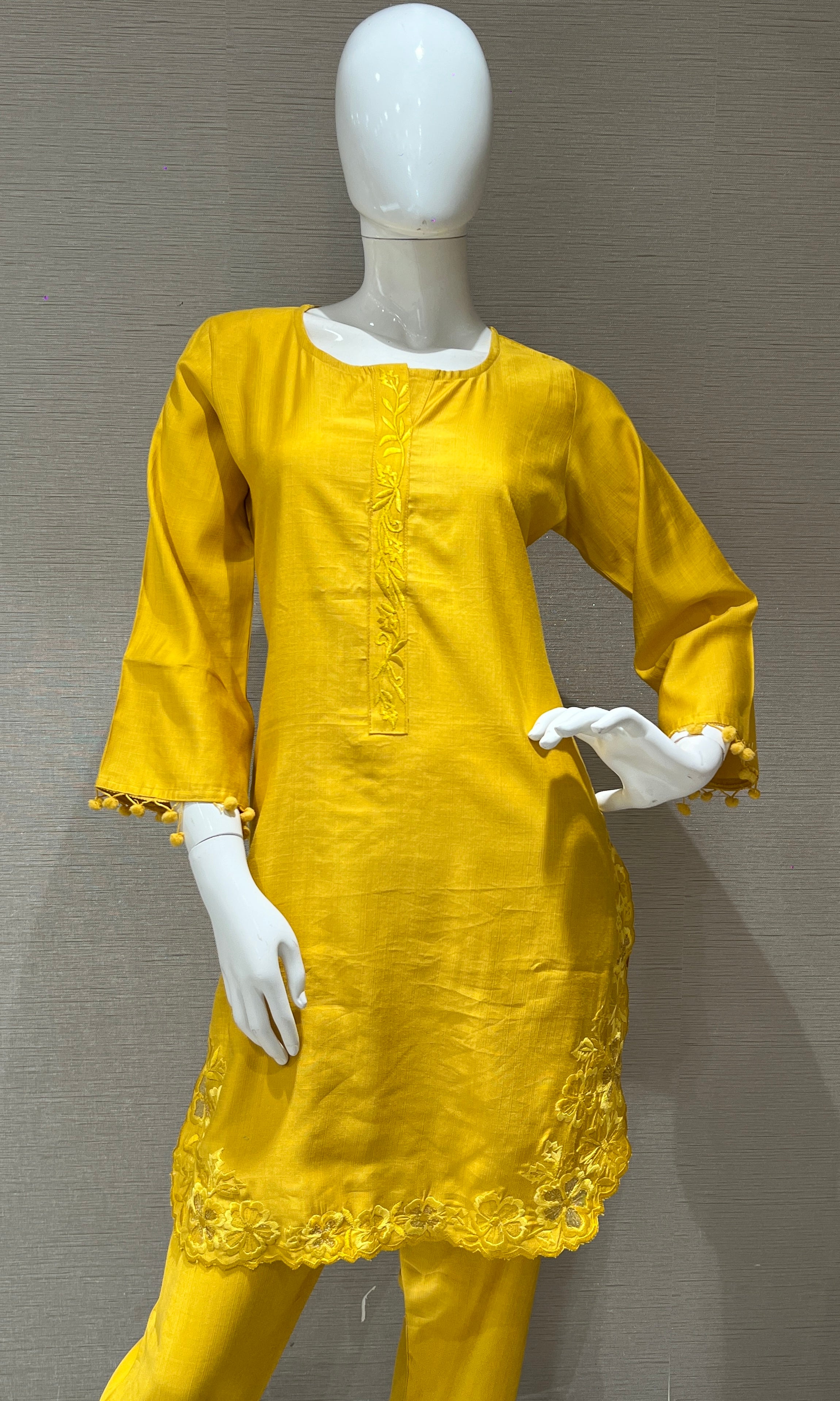 Yellow cord set