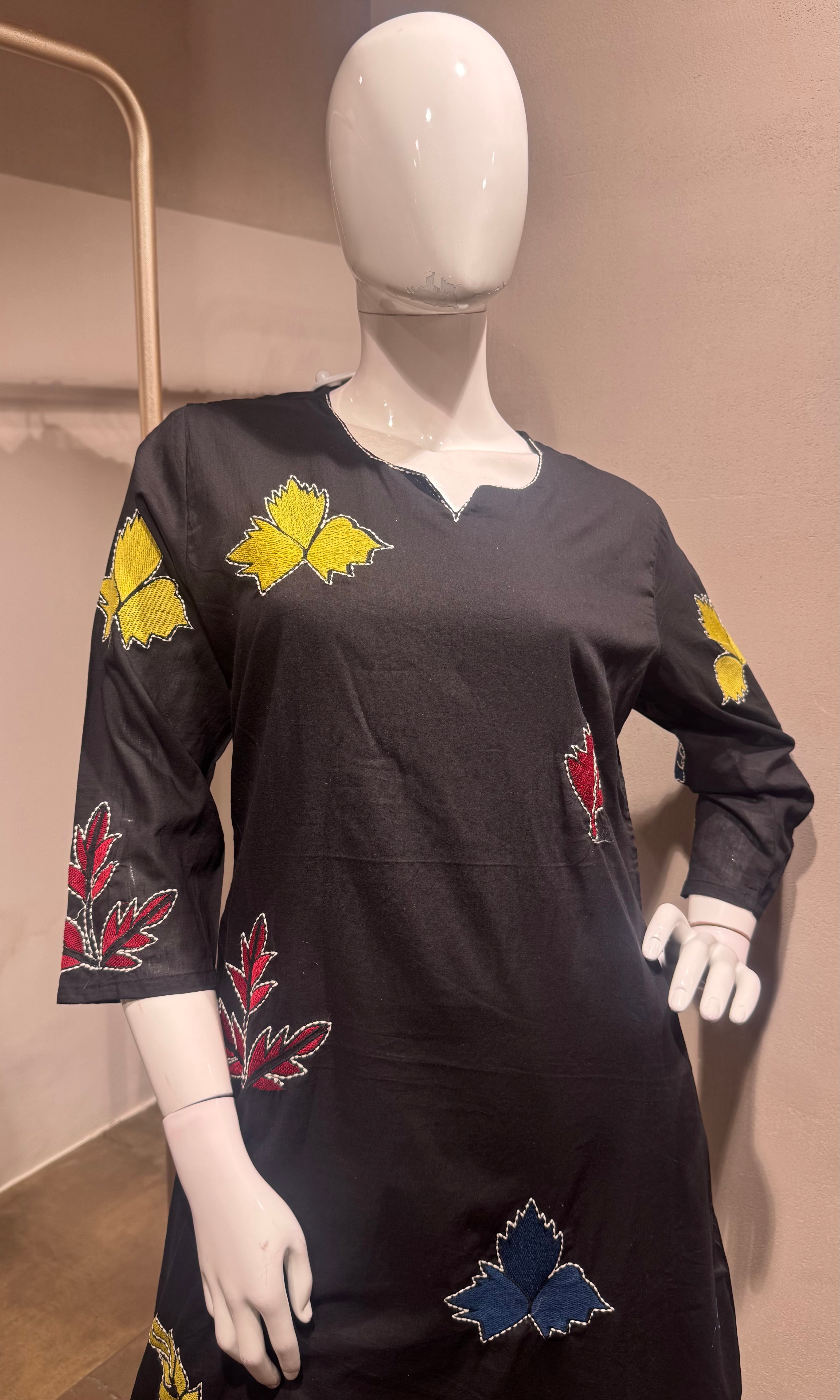 Black Floral Embroidery Kurta Set