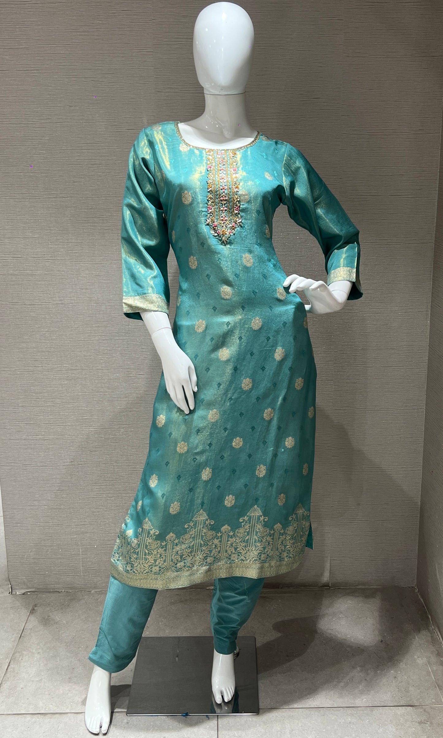 🗽Green kurta set with contrast dupatta🌸