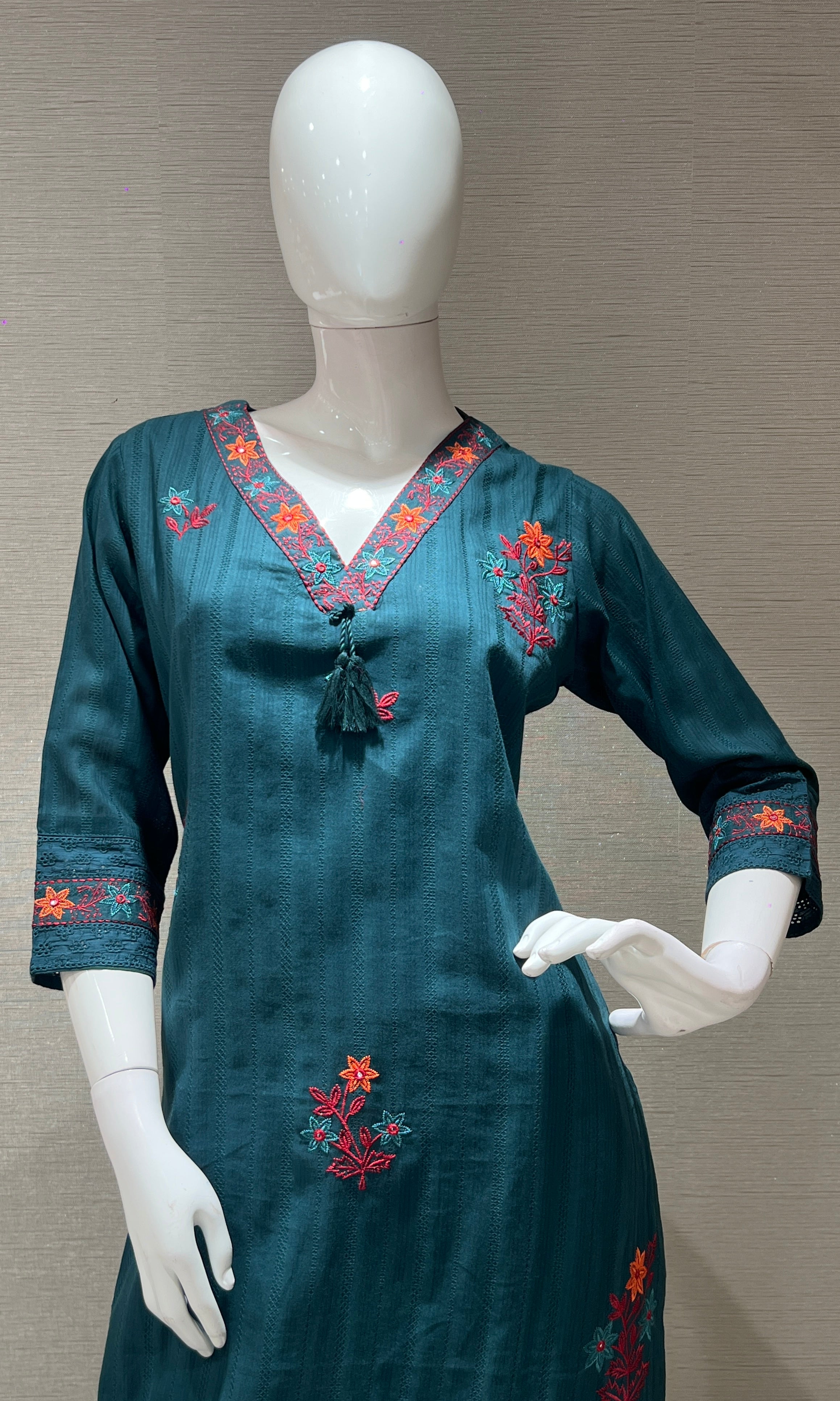 Green FLORAL EMBROIDERED kurta set