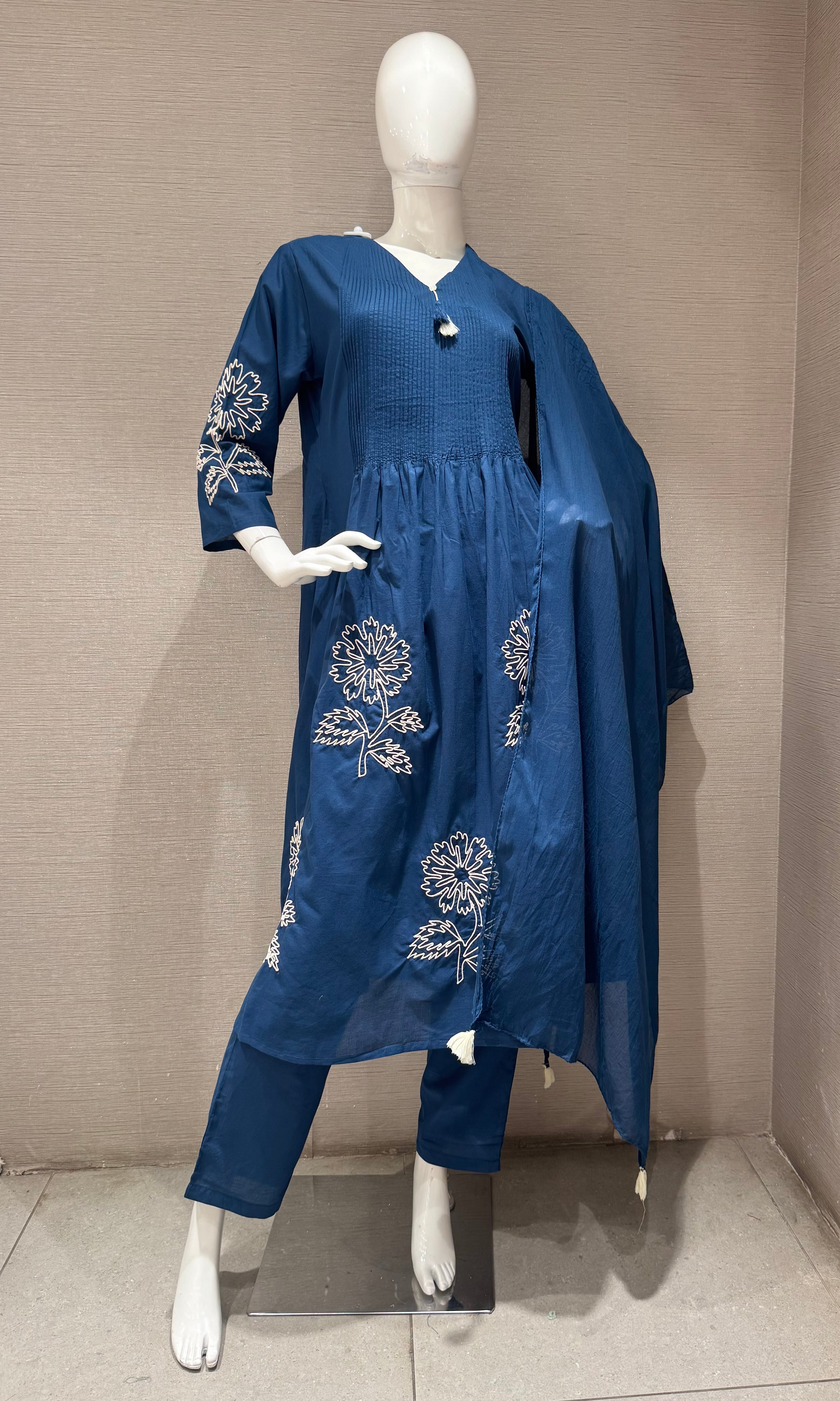 Blue white floral thread embroidery Kurta set