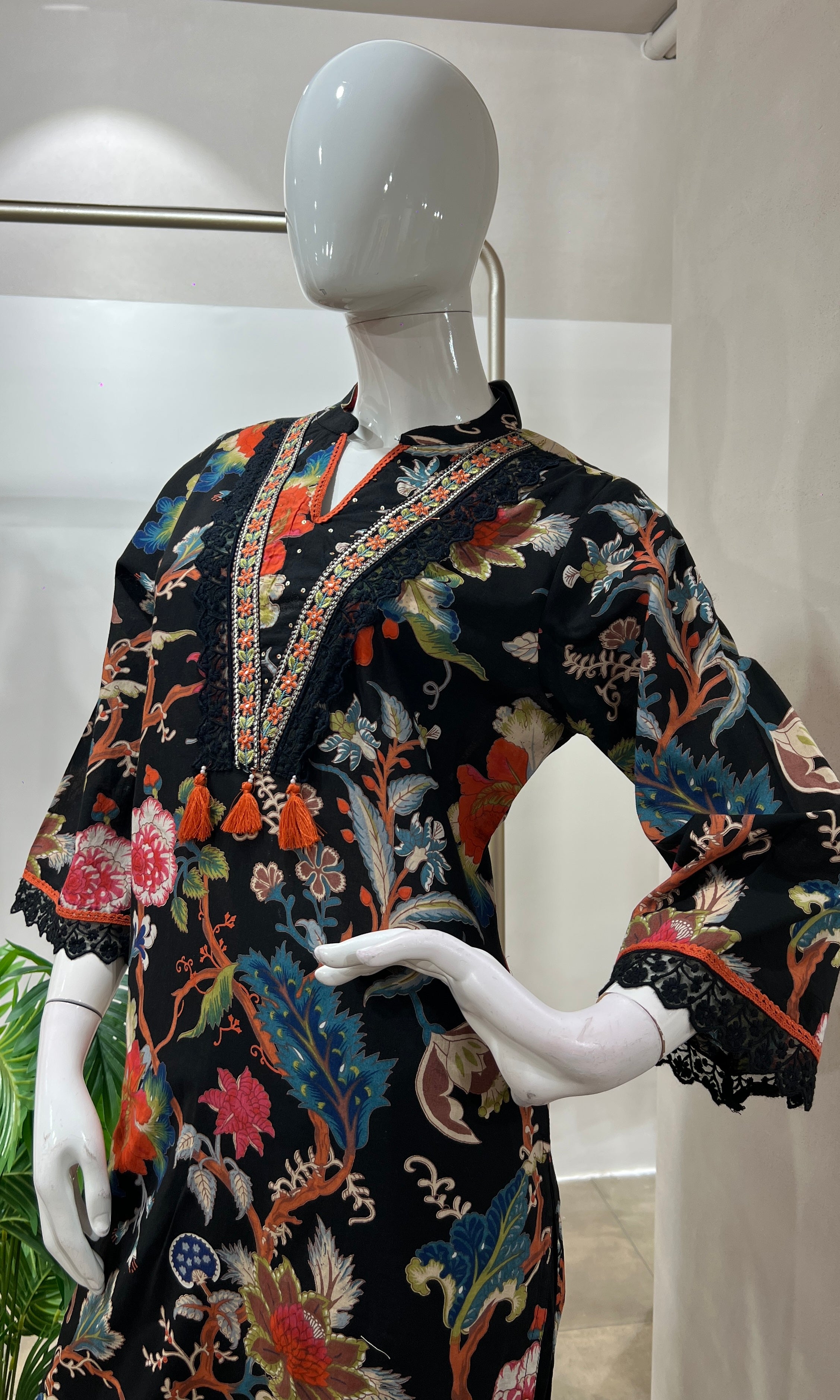 Black FLORAL EMBROIDERED kurta set