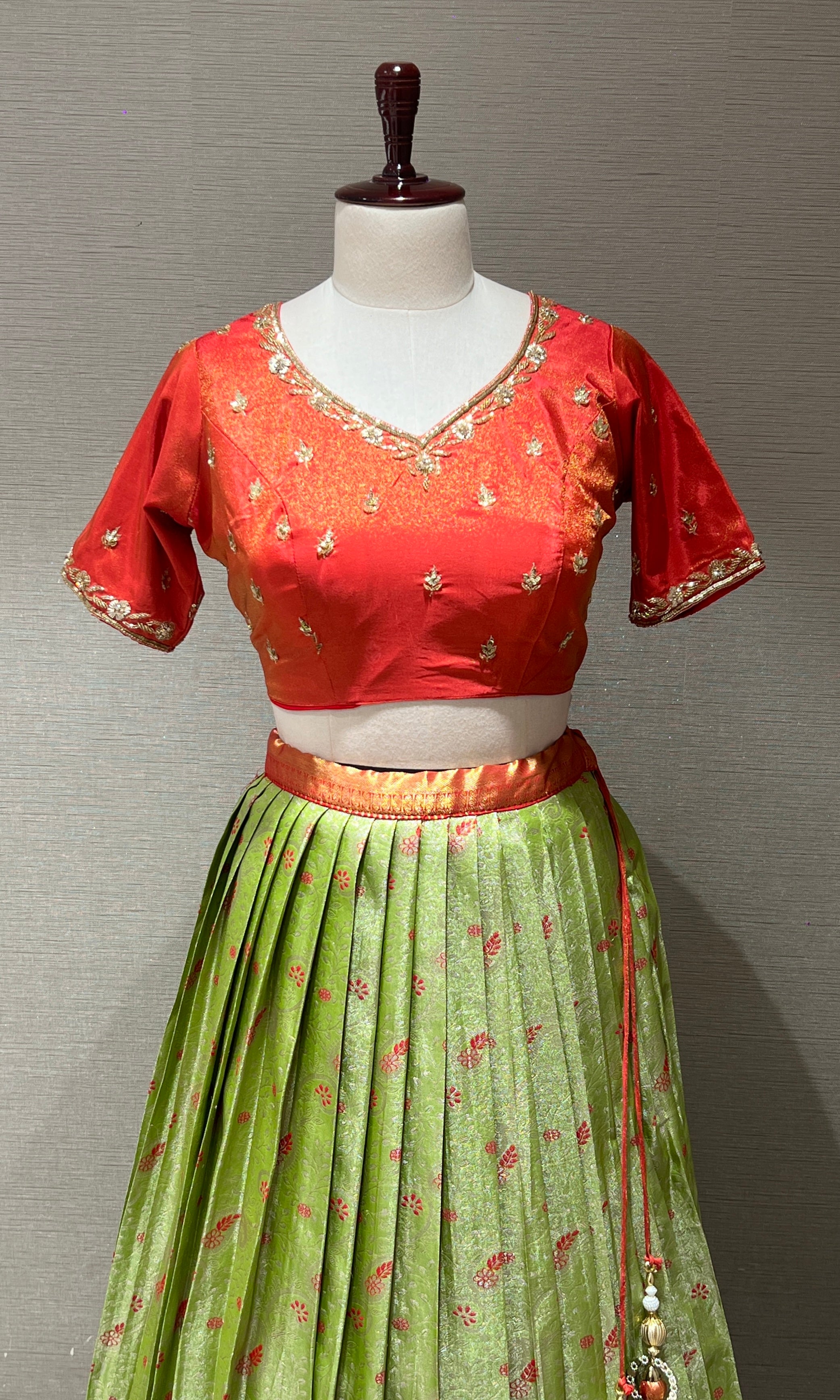 Rust pattu Lehenga
