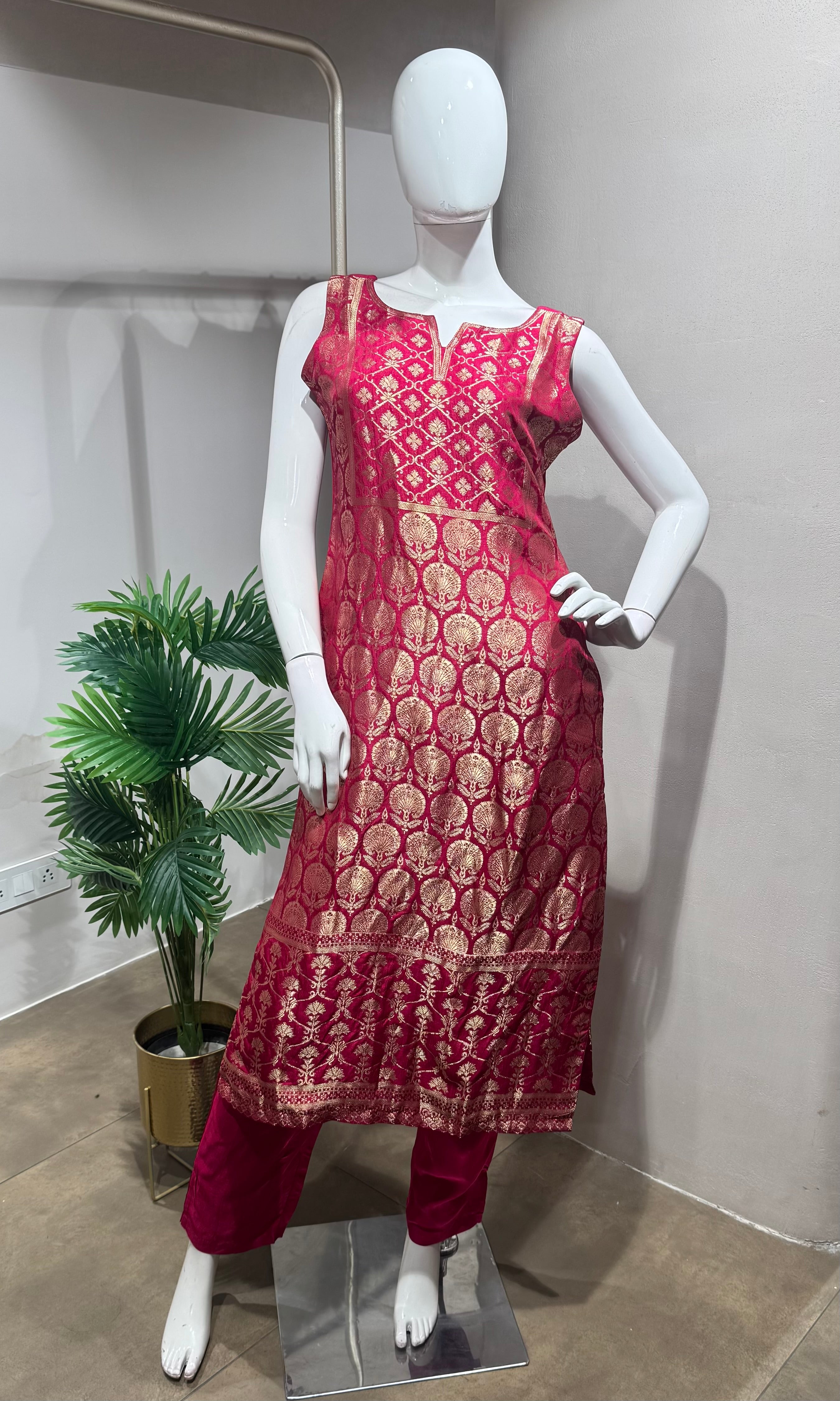 Pink golden banarasi kurta set