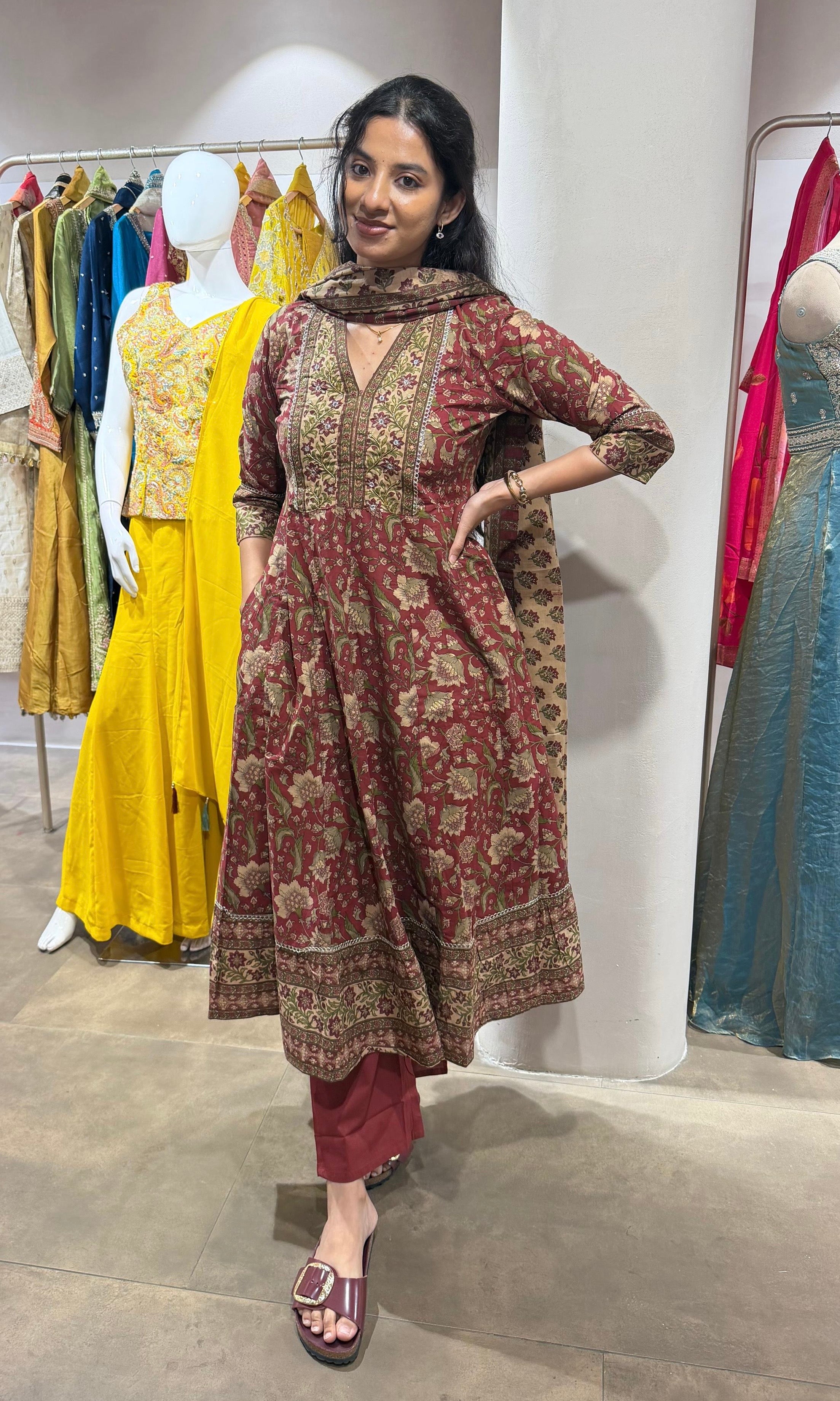 MAROON ETHNIC PRINTED KURTA SET