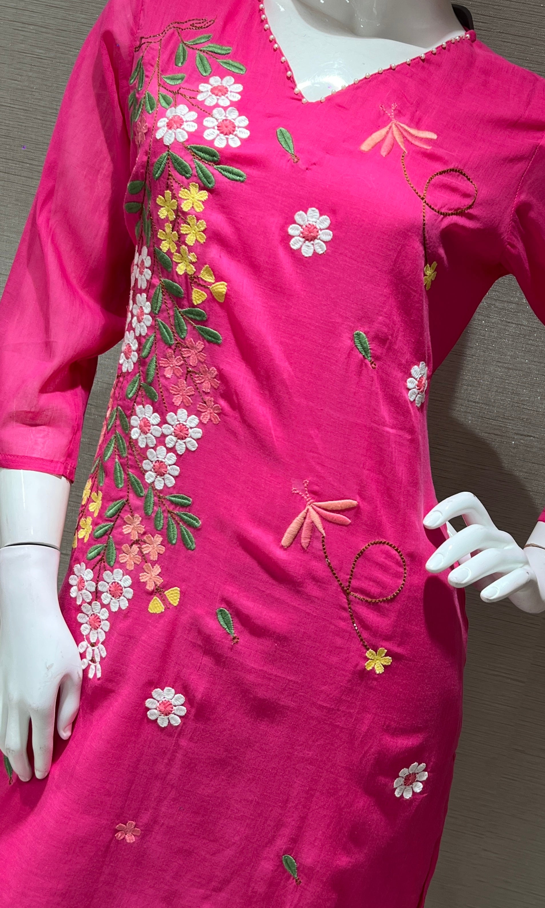PINK FLORAL EMBROIDERED KURTA SET
