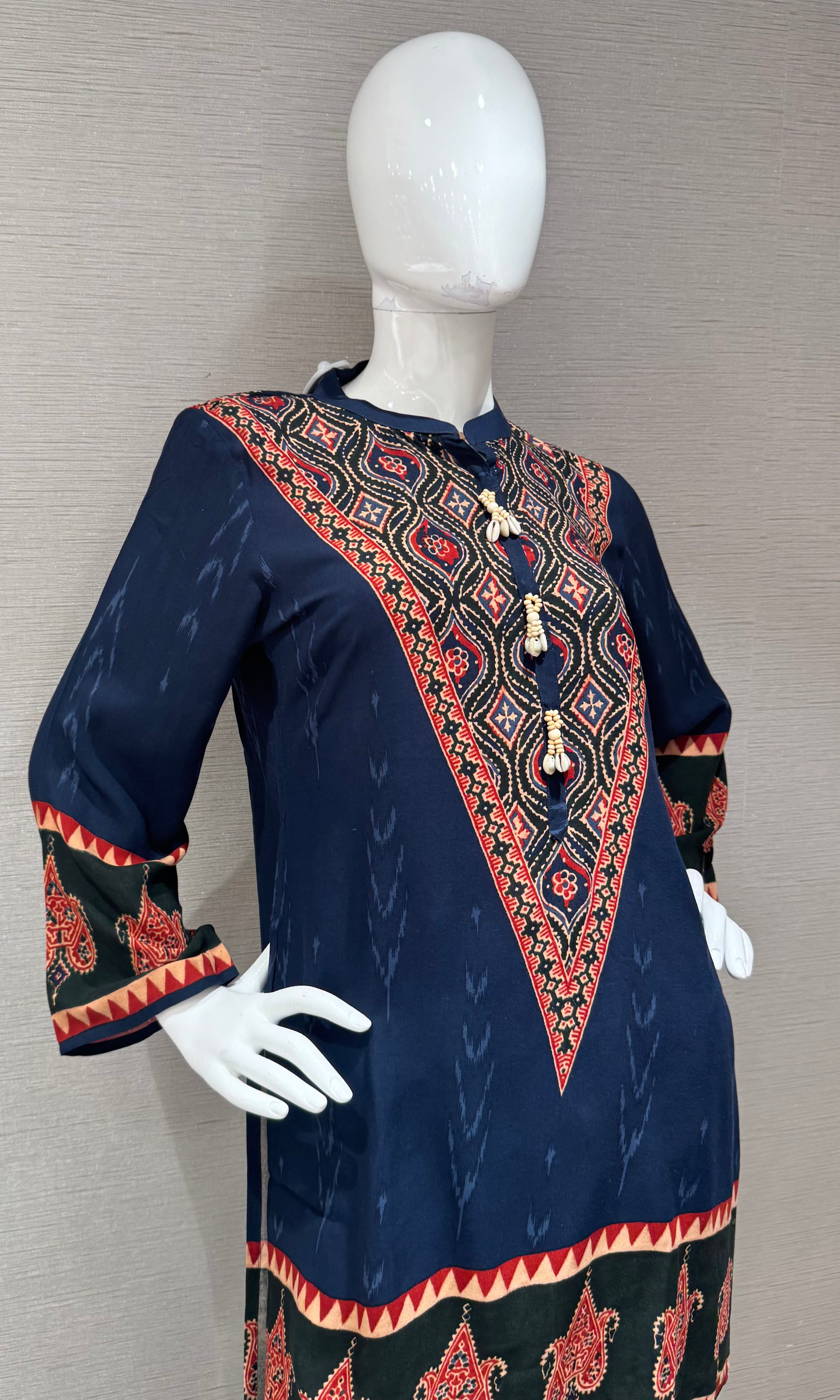 Navy blue intricate bordered cord set