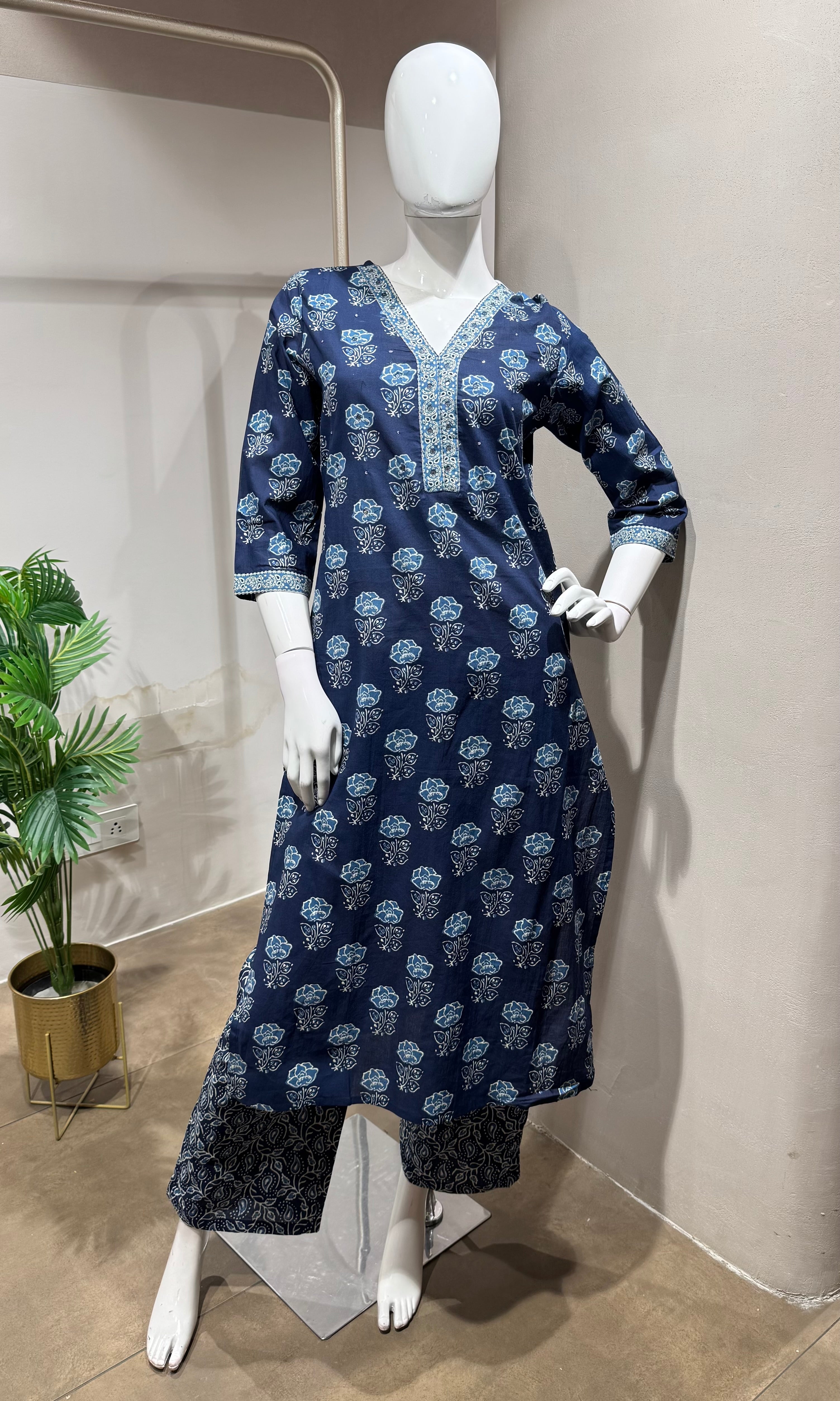 Blue Floral Motif Kurta Set