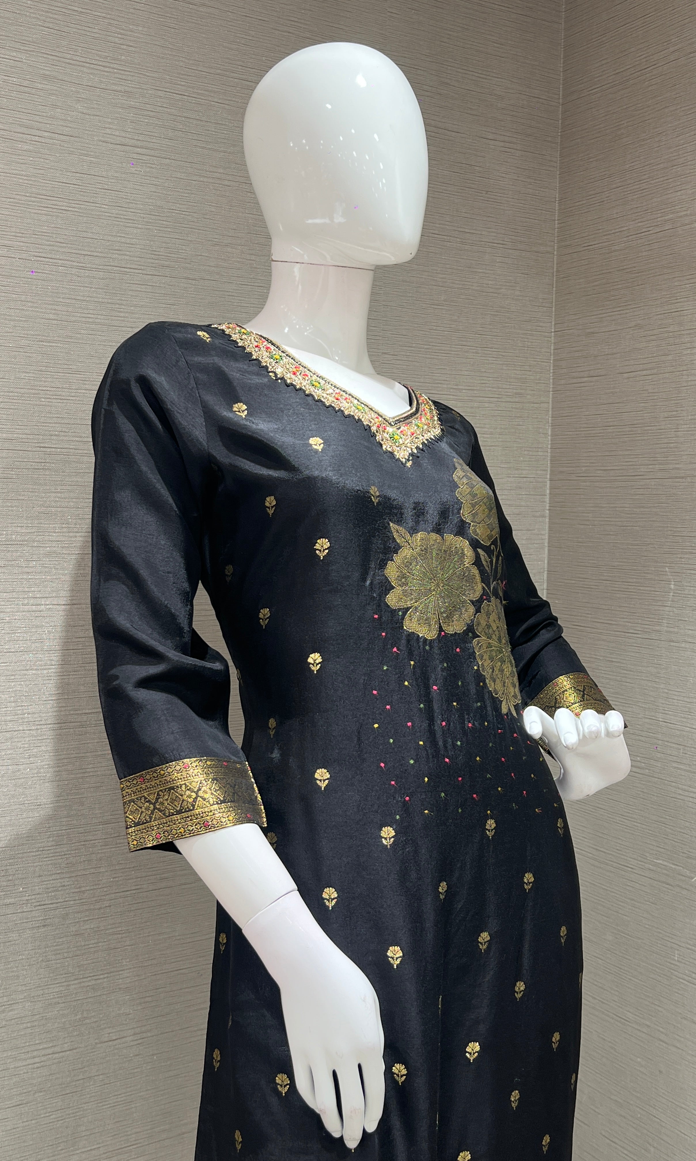 BLACK GOLDEN FLORAL KURTA SET