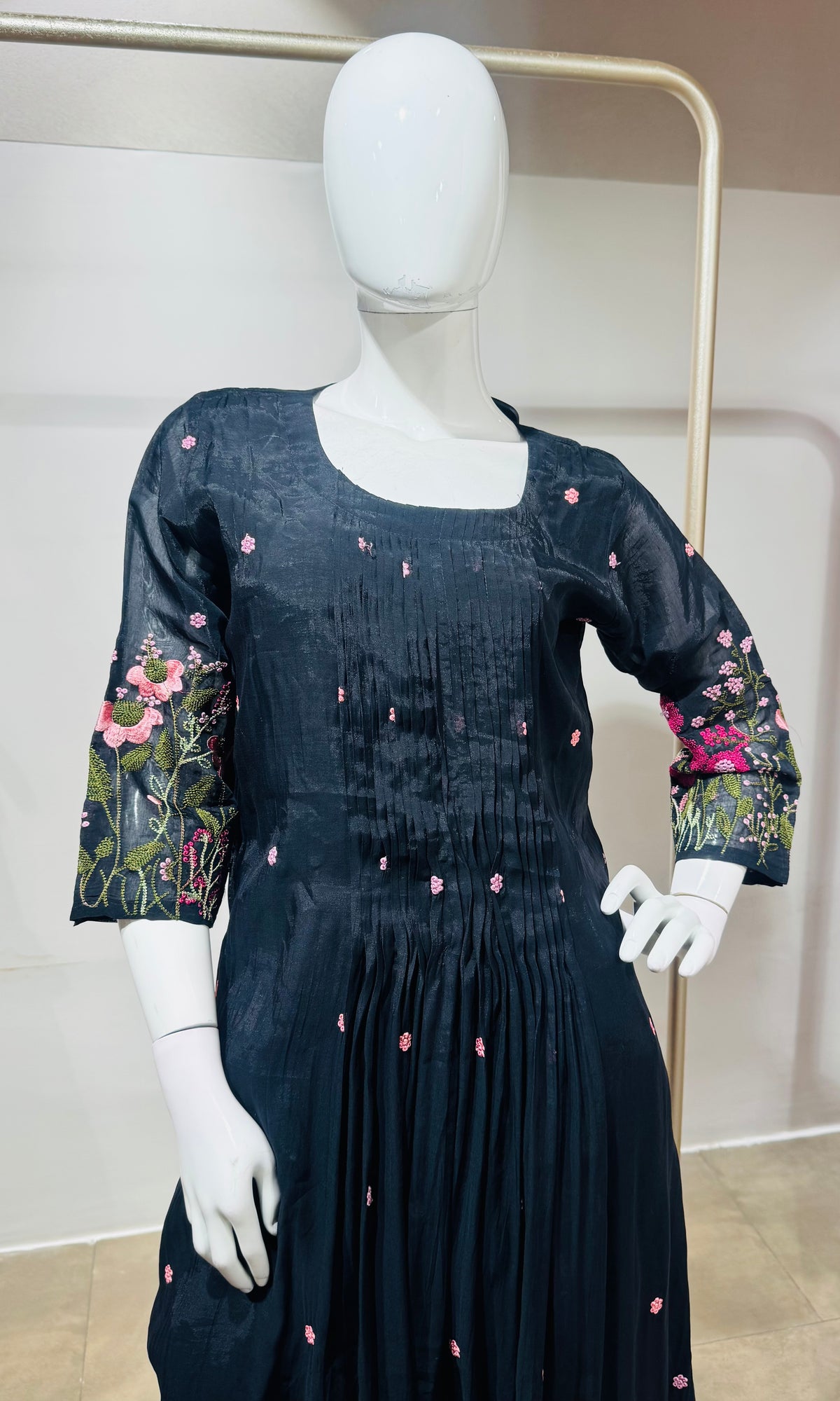 Black mul chanderi floral embroidery kurta set