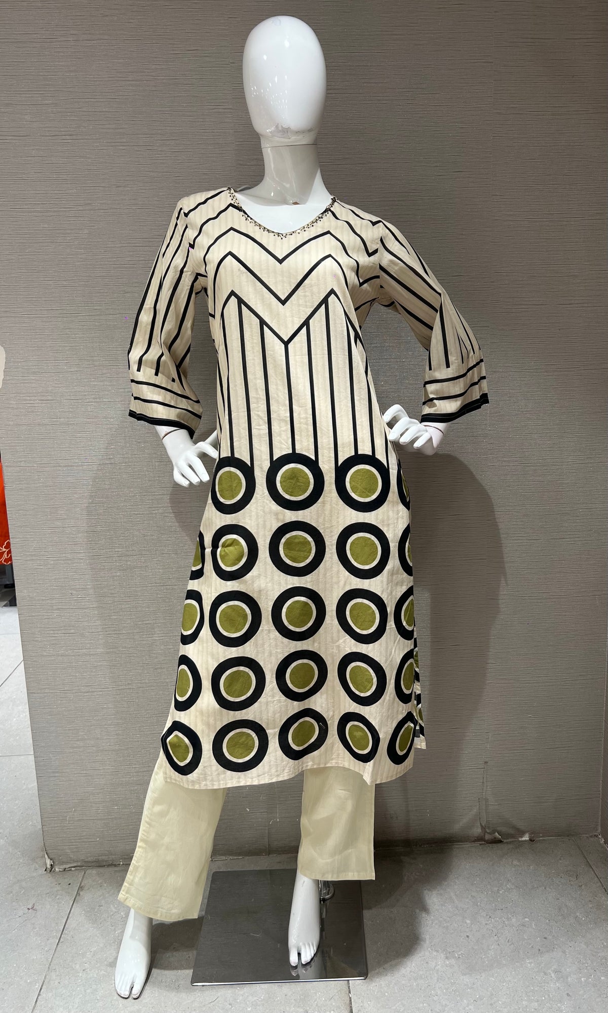 Green Geometric digital pattern kurti with pants