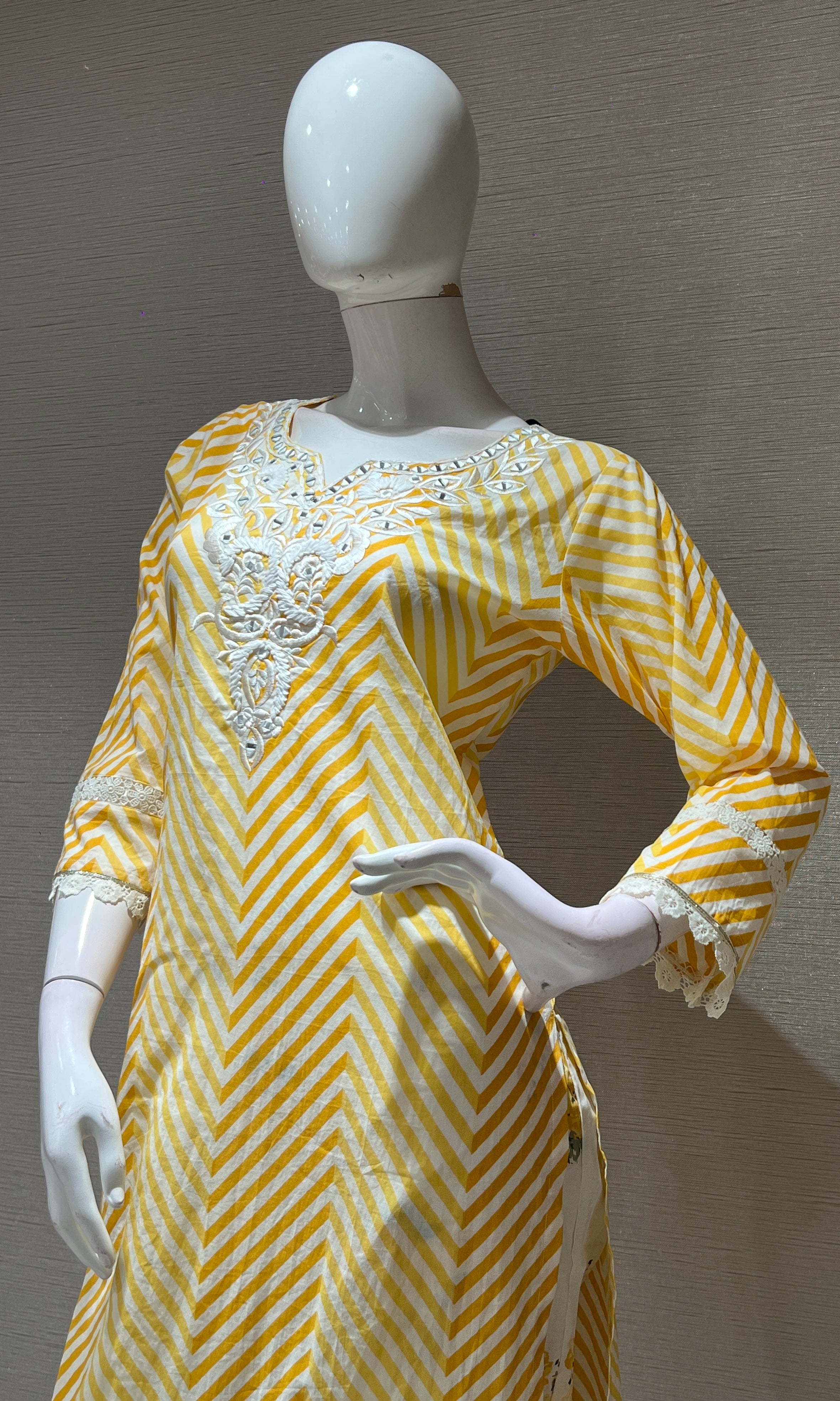 YELLOW LEHARIYA ZIG ZAG PRINT KURTA SET
